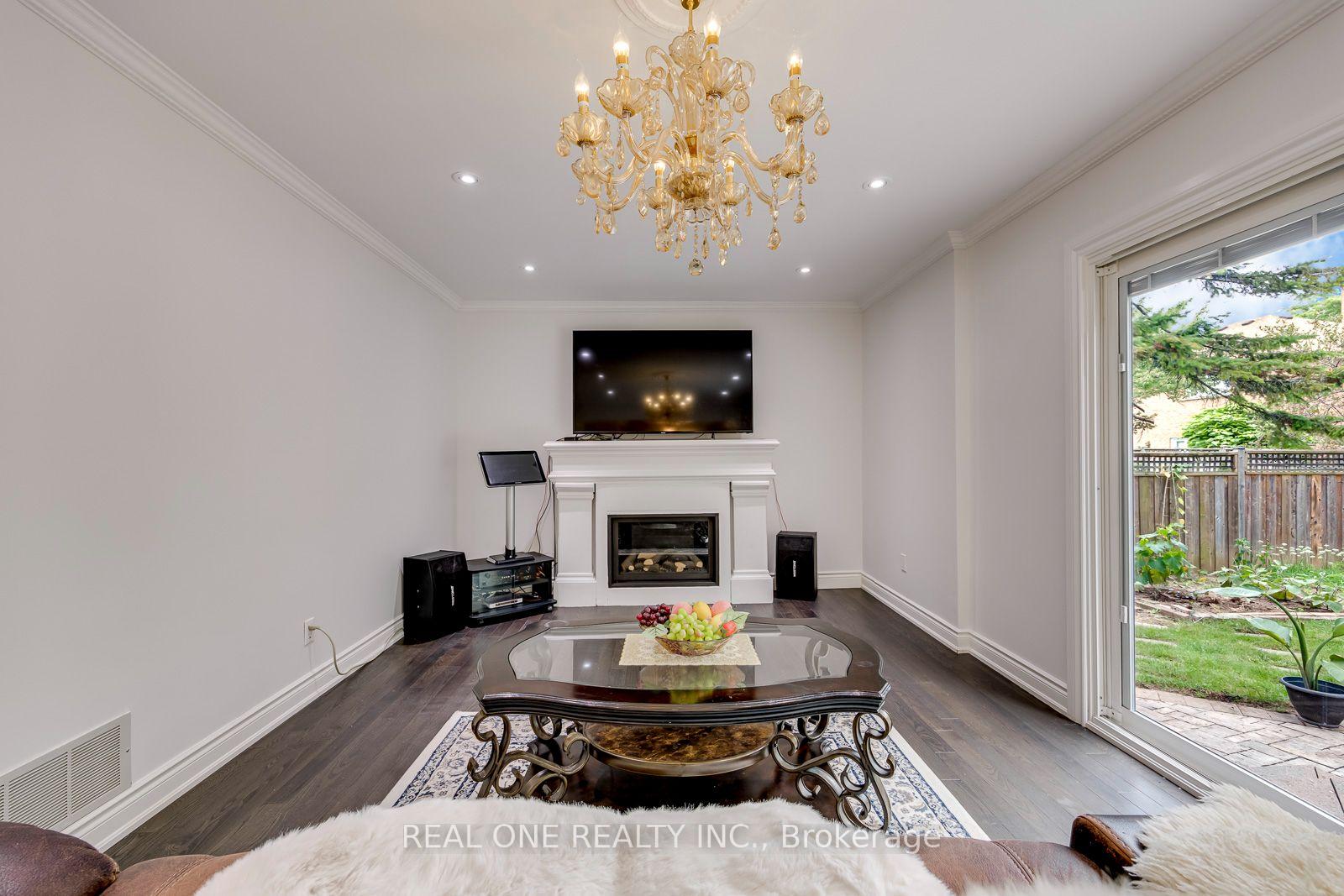 Photo 15 of 2041 Madden Boulevard, Oakville, River Oaks — HOMEH