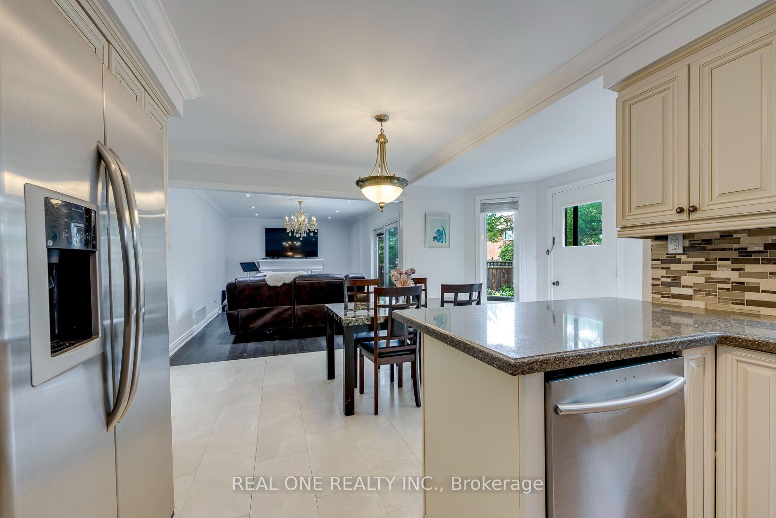 Photo 20 of 2041 Madden Boulevard, Oakville, River Oaks — HOMEH