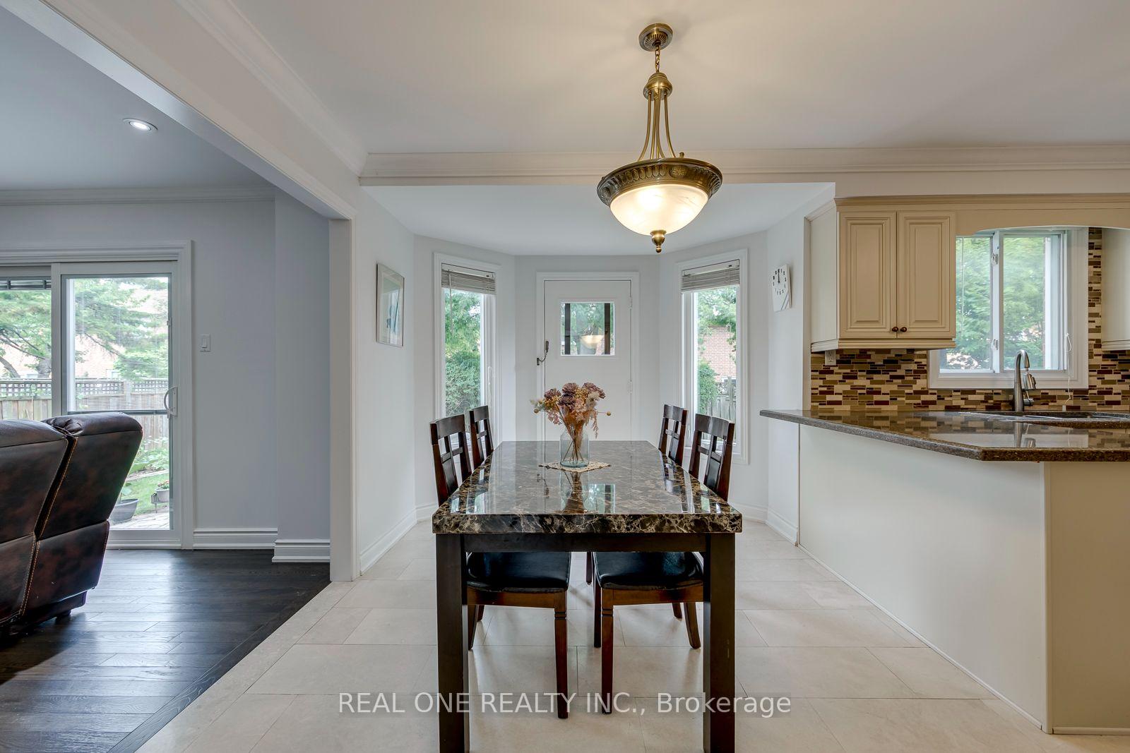 Photo 22 of 2041 Madden Boulevard, Oakville, River Oaks — HOMEH
