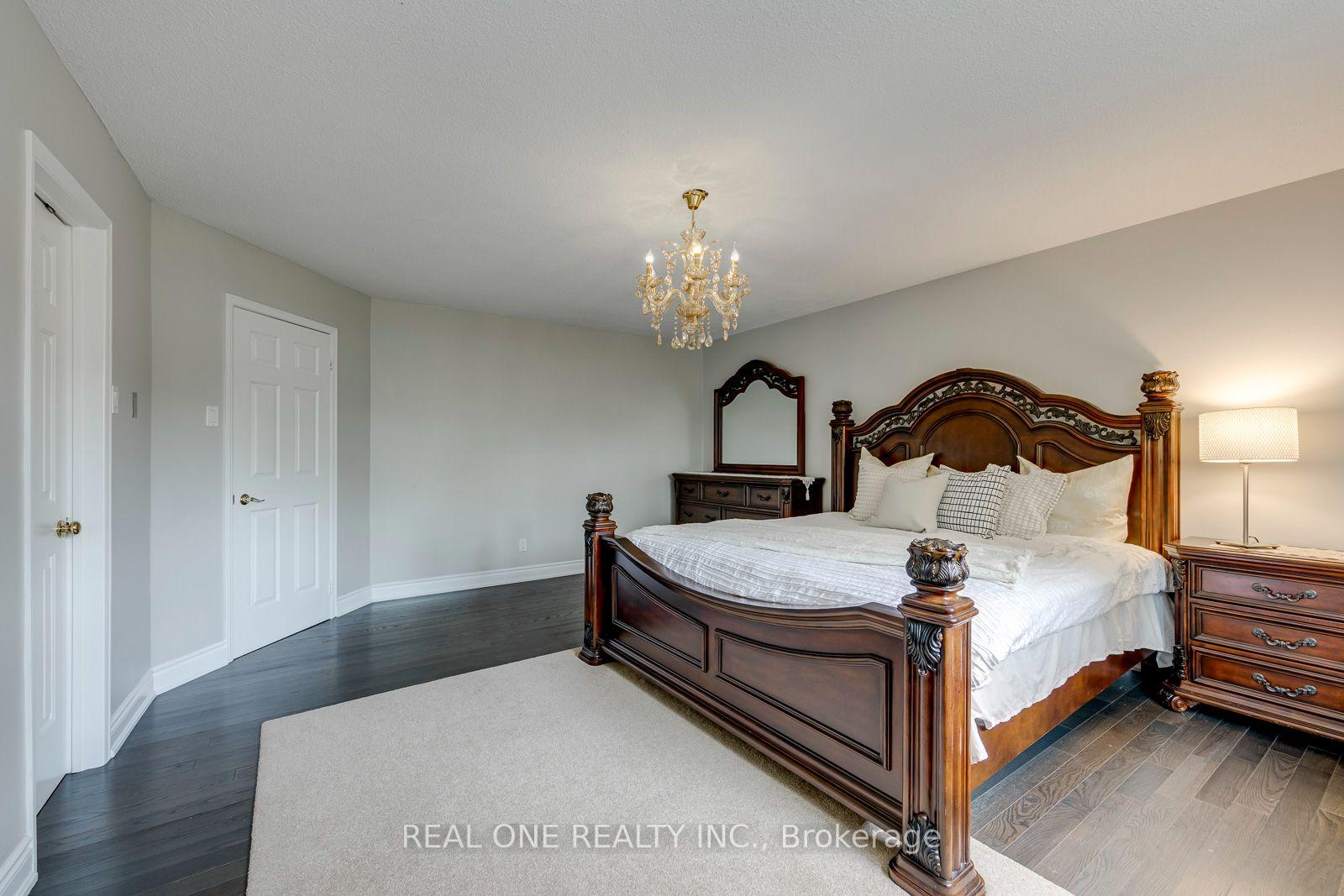 Photo 32 of 2041 Madden Boulevard, Oakville, River Oaks — HOMEH