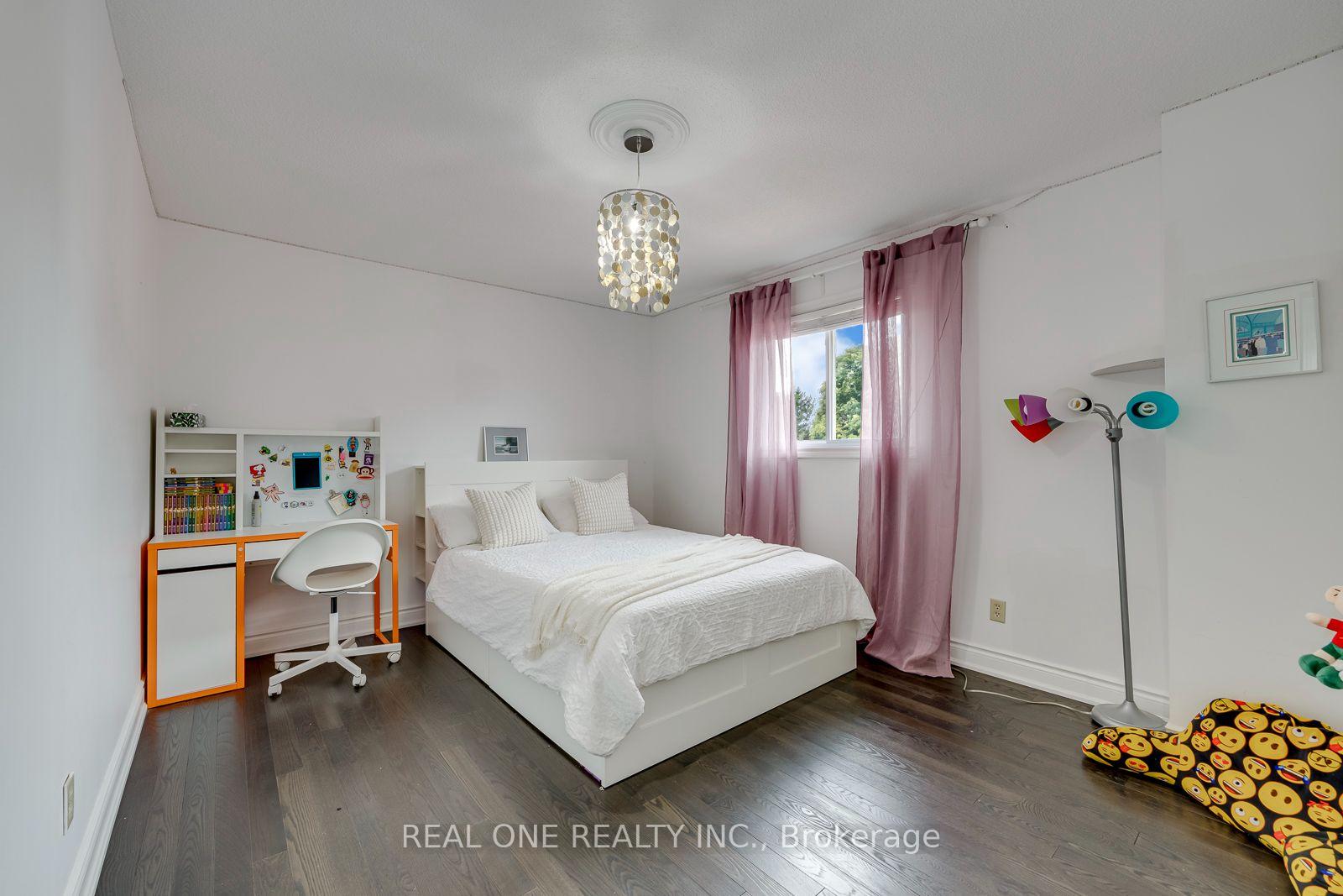 Photo 35 of 2041 Madden Boulevard, Oakville, River Oaks — HOMEH