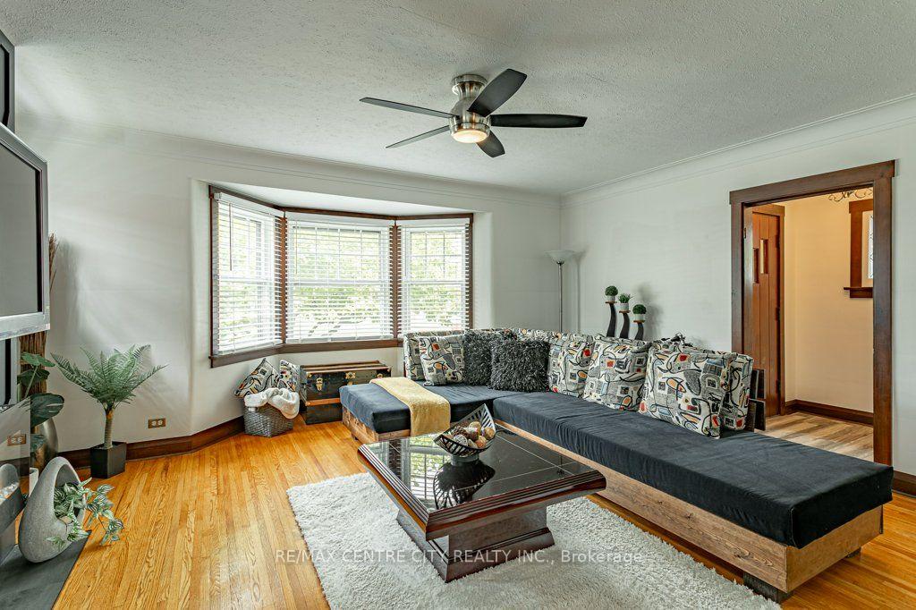 Photo 10 of 123 1/2 Myrtle Street, St. Thomas — HOMEH