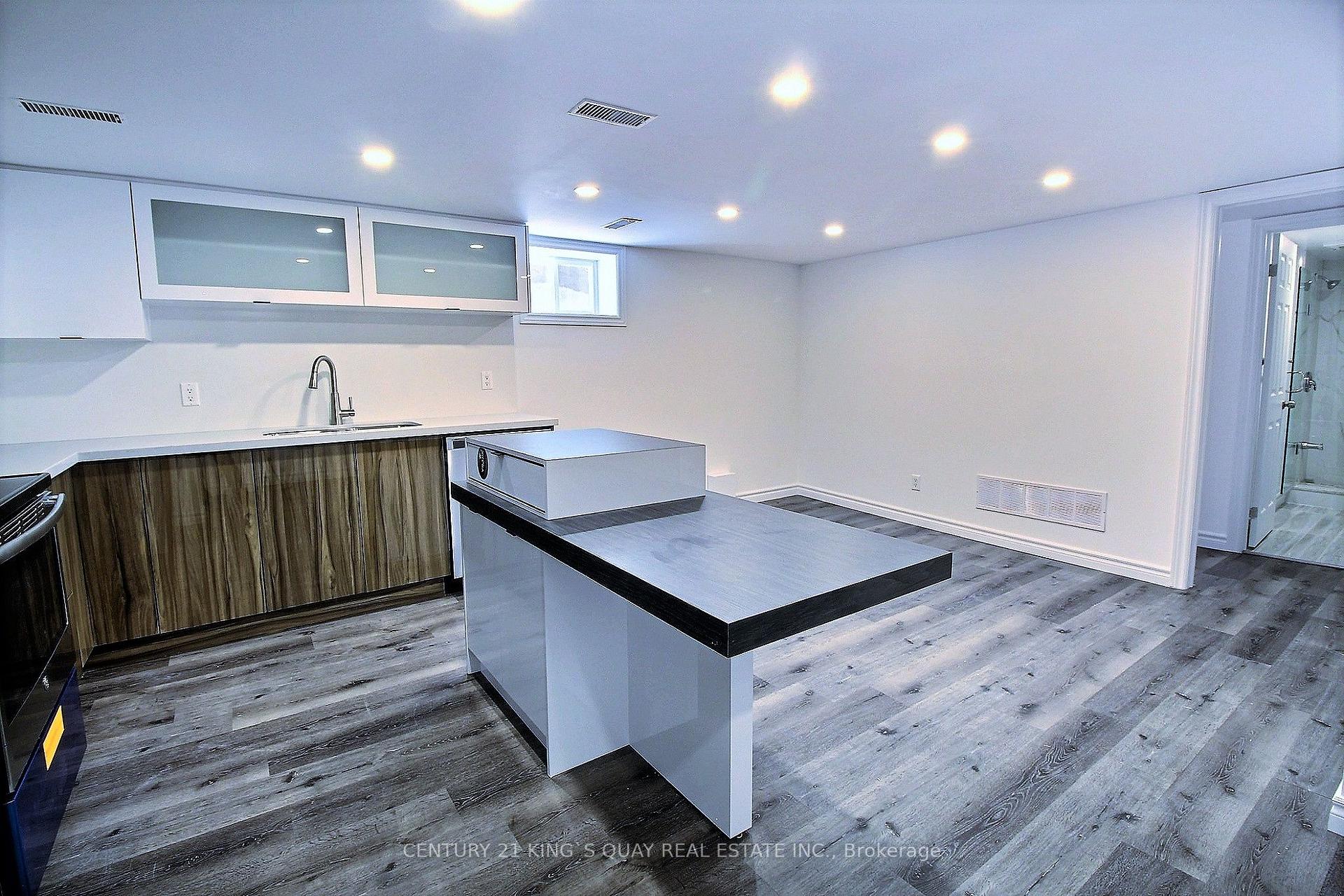 Photo 4 of Unit Basement, 1763 Bayview Avenue, Toronto, Leaside — HOMEH