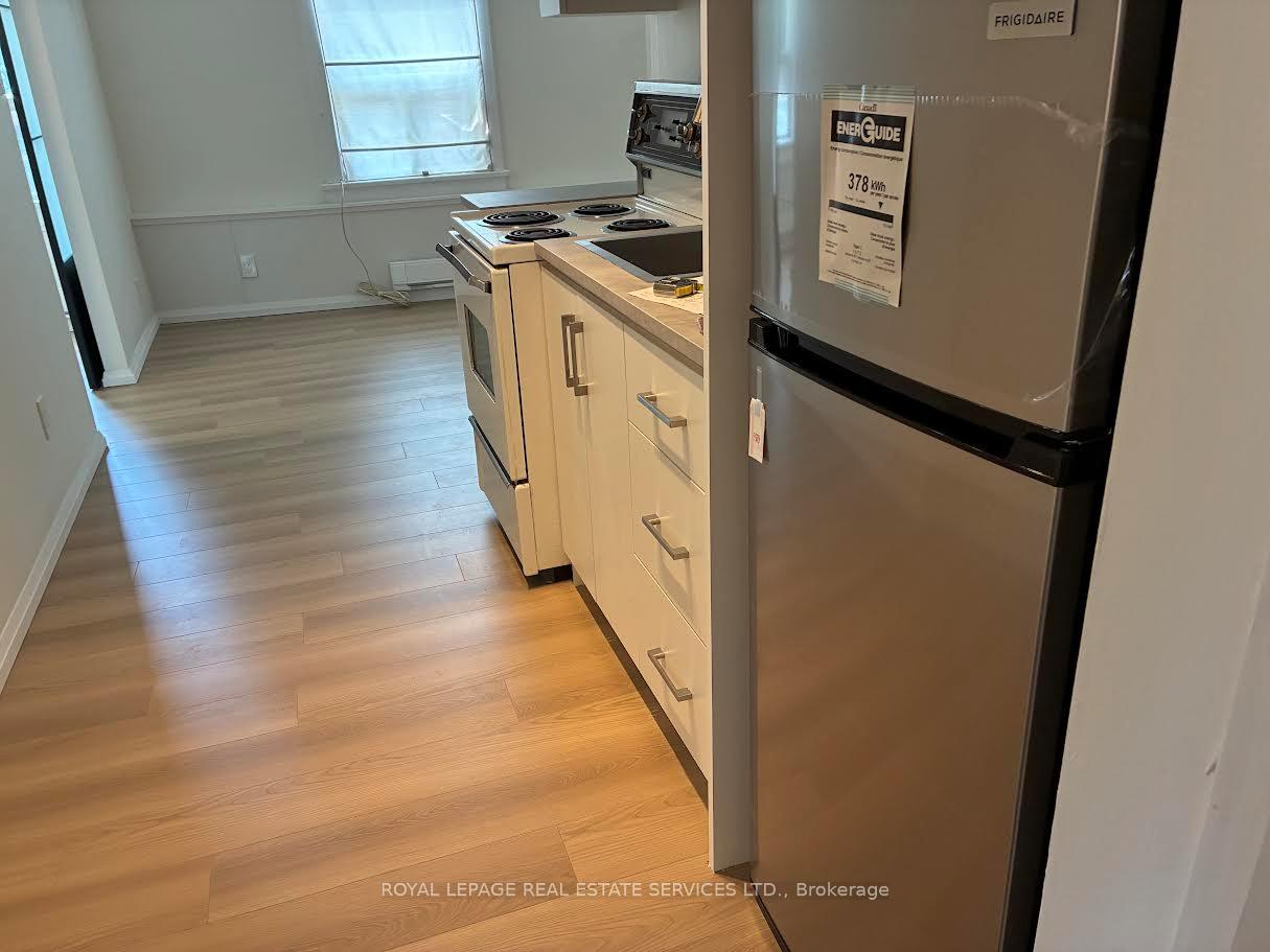 Photo 4 of Unit 2, 2525 Yonge Street, Toronto, Yonge-Eglinton — HOMEH