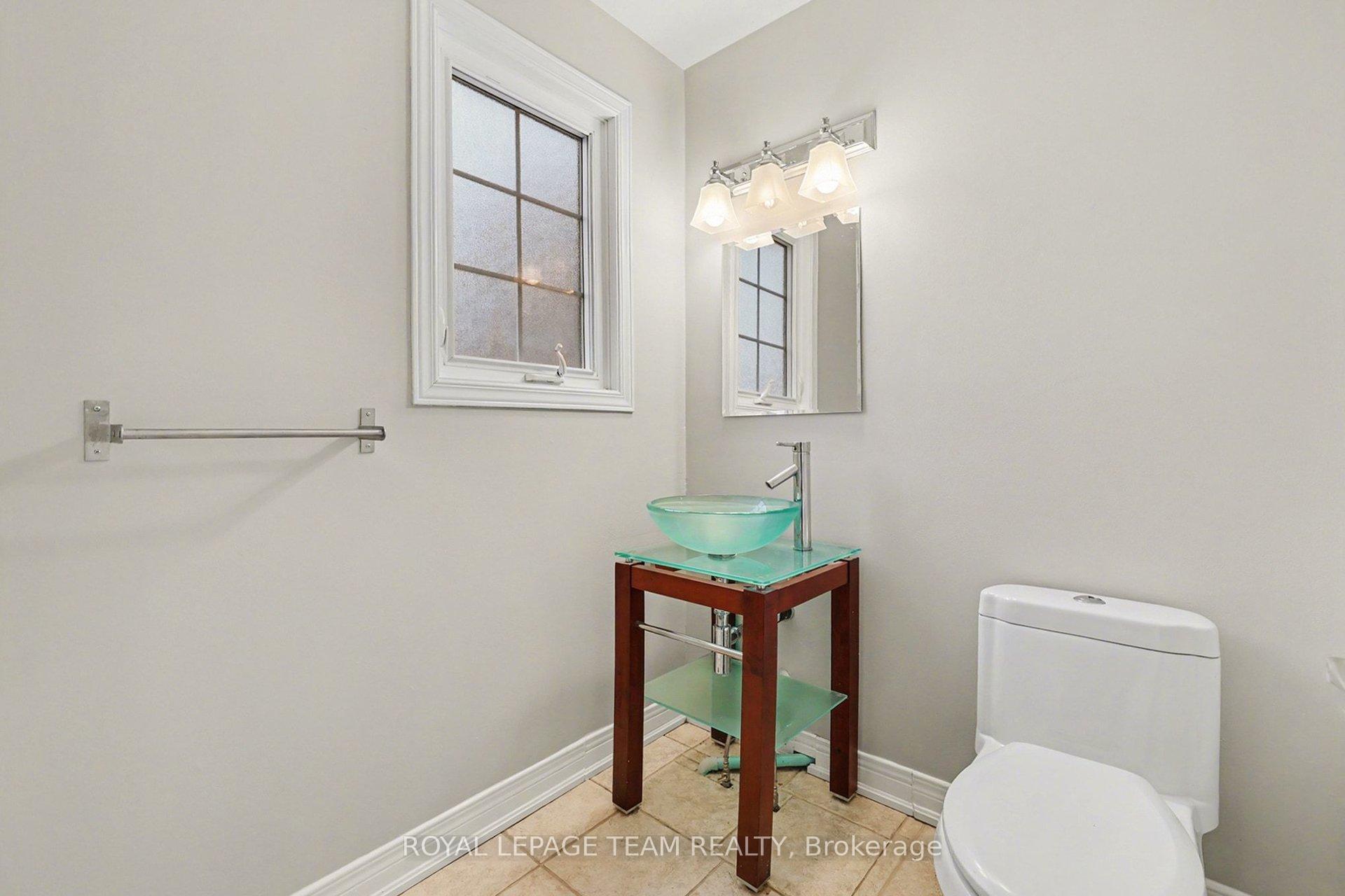 Photo 3 of 187 Monterey Drive, Ottawa, Leslie Park — HOMEH