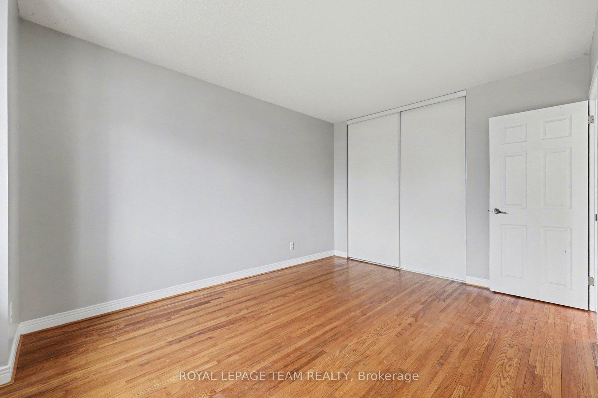 Photo 14 of 187 Monterey Drive, Ottawa, Leslie Park — HOMEH