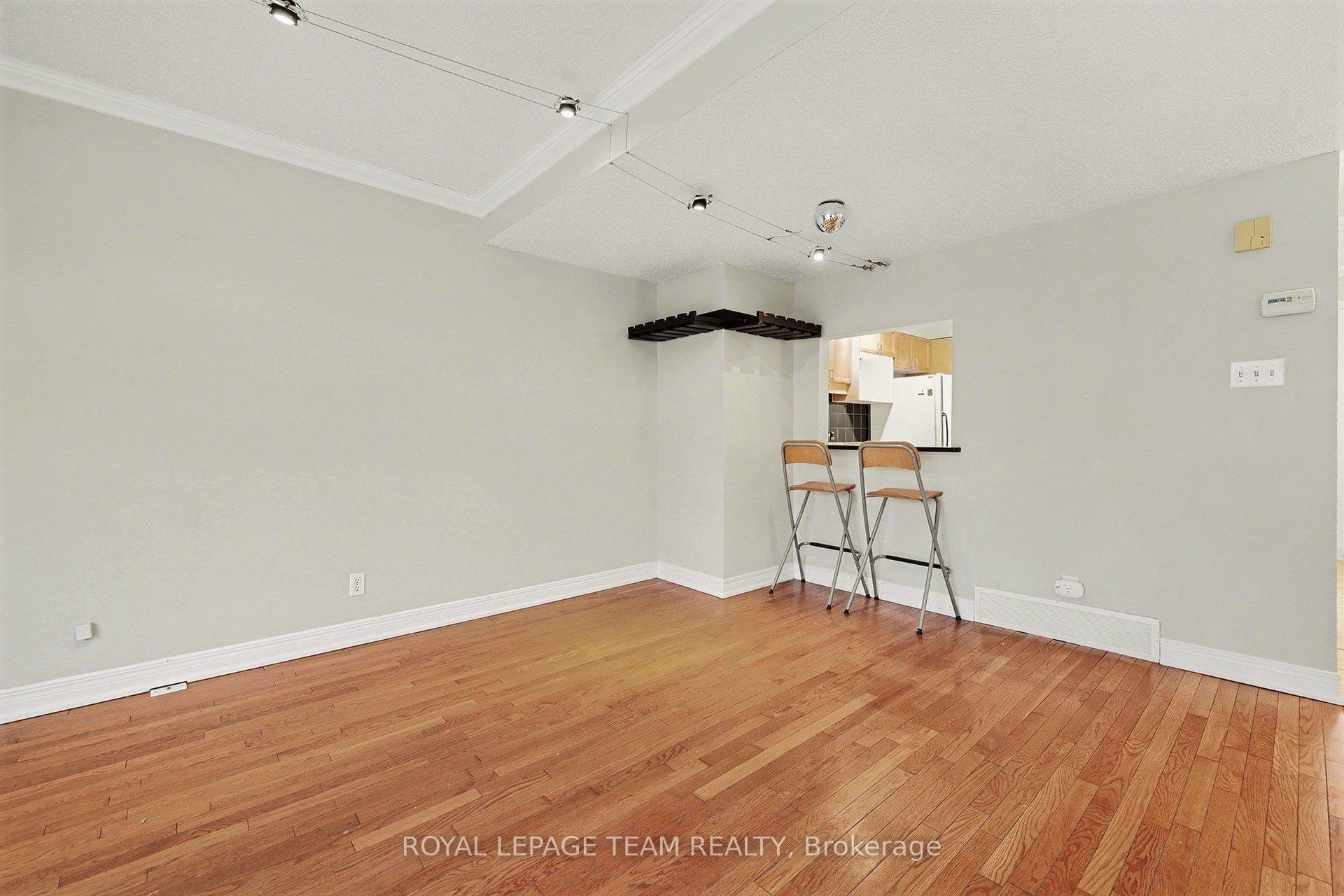 Photo 20 of 187 Monterey Drive, Ottawa, Leslie Park — HOMEH