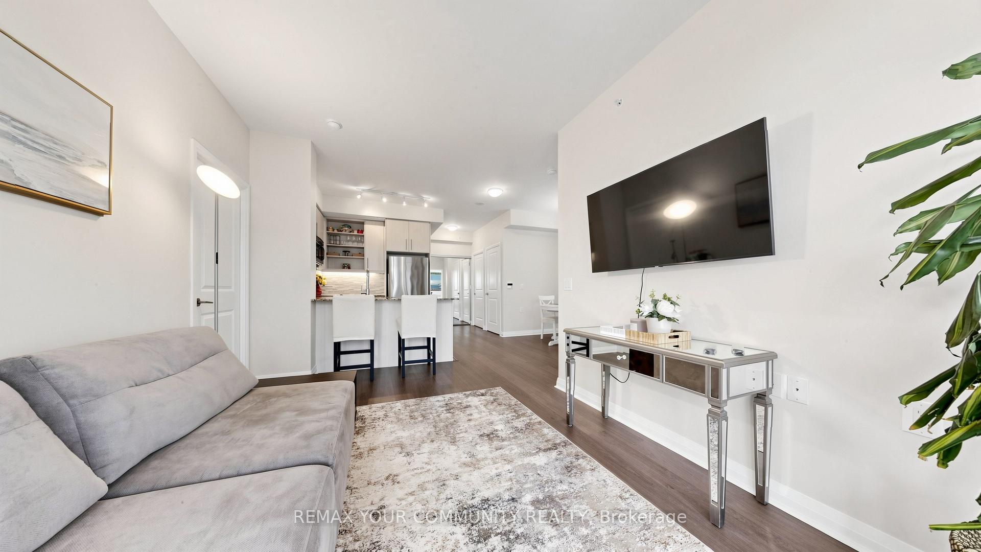 Photo 5 of Unit 408, 55 Oneida Crescent, Richmond Hill, Langstaff — HOMEH