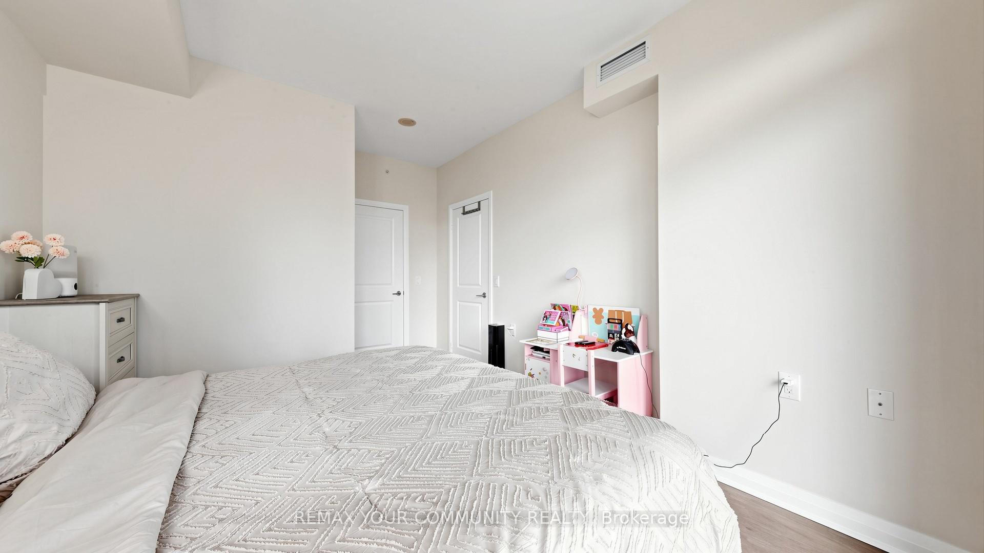 Photo 13 of Unit 408, 55 Oneida Crescent, Richmond Hill, Langstaff — HOMEH