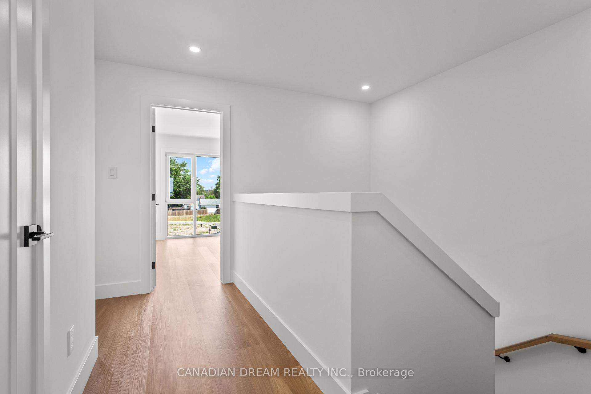 Photo 28 of 2927 Petty Road, London, South W — HOMEH