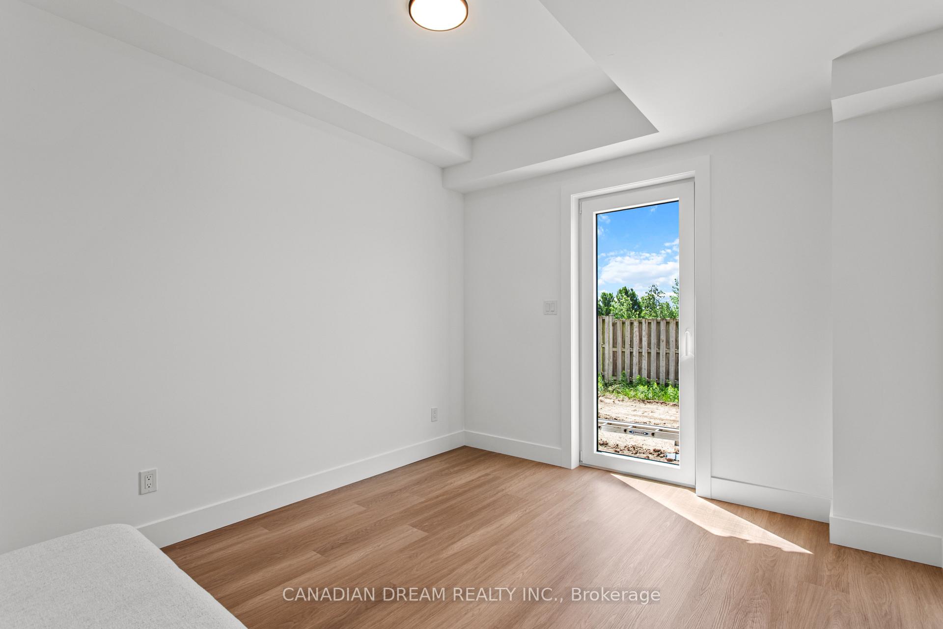 Photo 38 of 2927 Petty Road, London, South W — HOMEH