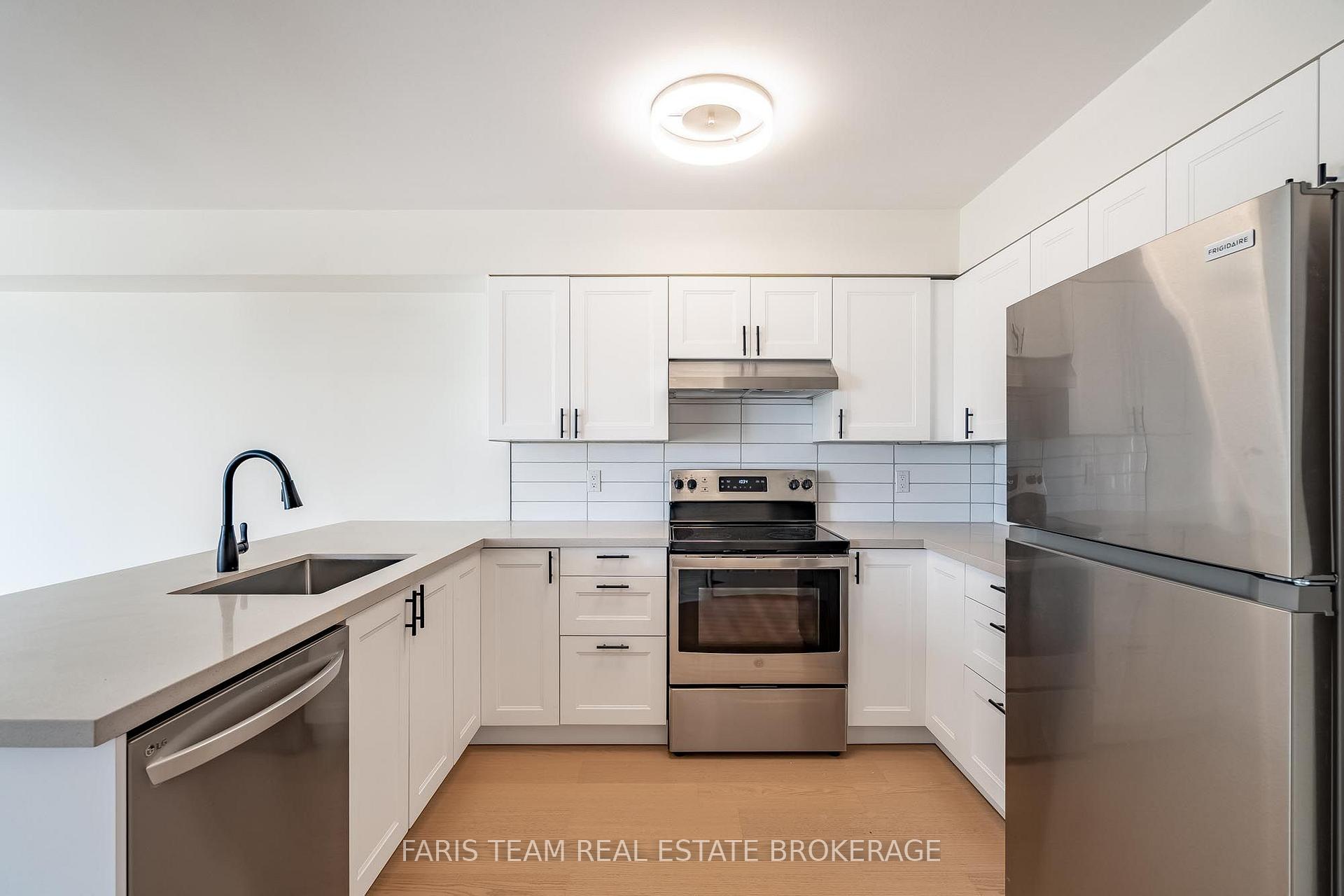 Photo 5 of 152 Ritchie Crescent, Springwater, Elmvale — HOMEH