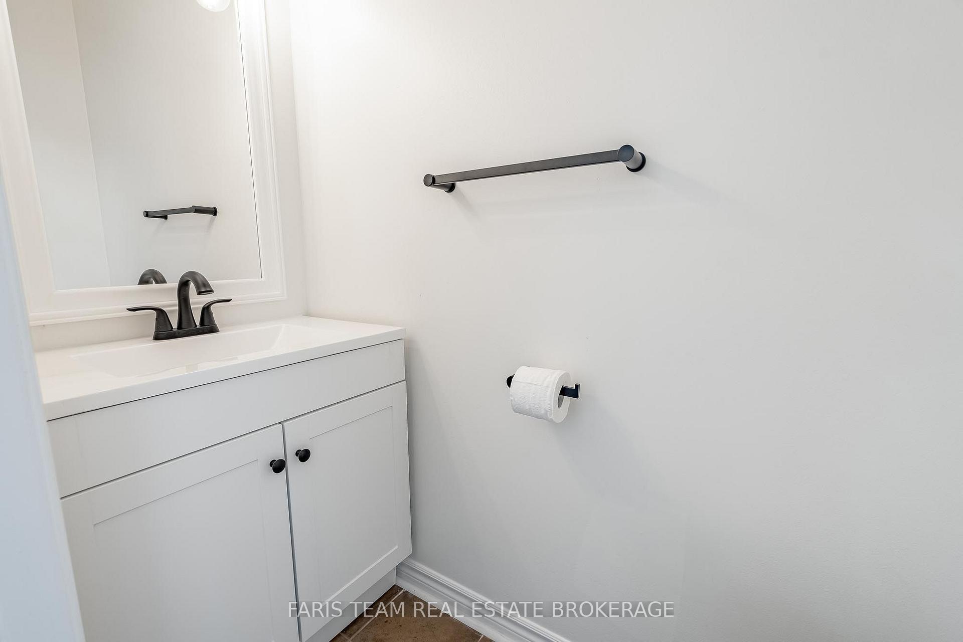 Photo 12 of 152 Ritchie Crescent, Springwater, Elmvale — HOMEH