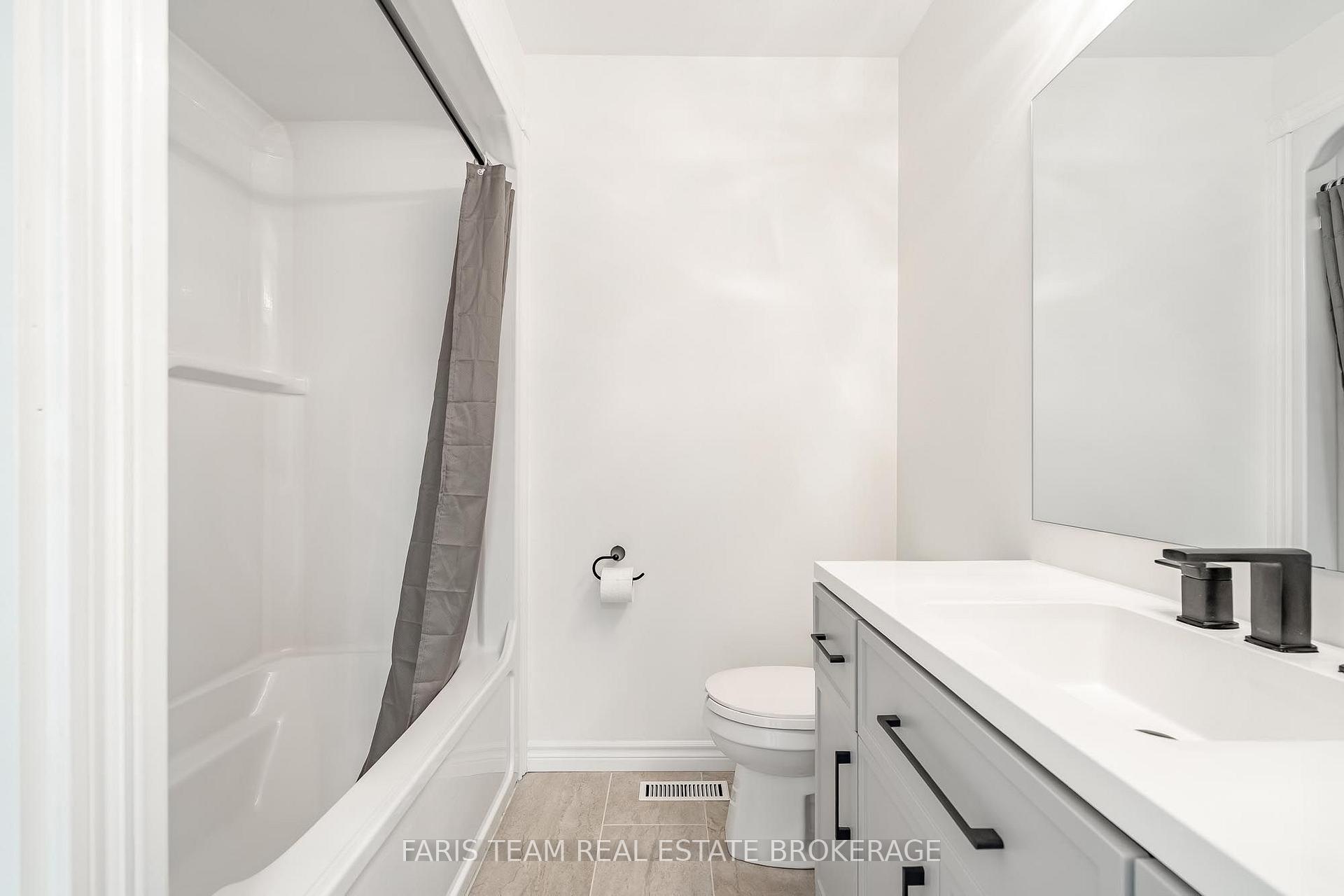 Photo 19 of 152 Ritchie Crescent, Springwater, Elmvale — HOMEH