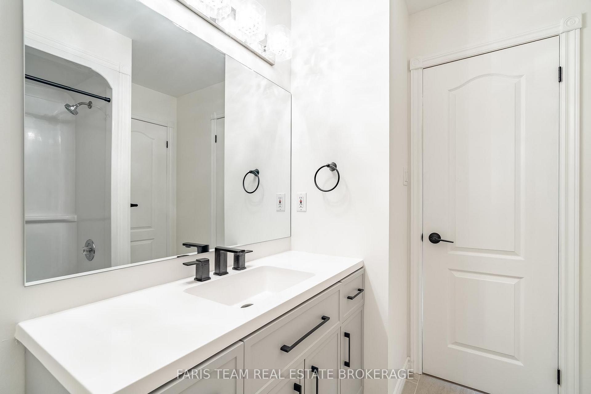 Photo 20 of 152 Ritchie Crescent, Springwater, Elmvale — HOMEH