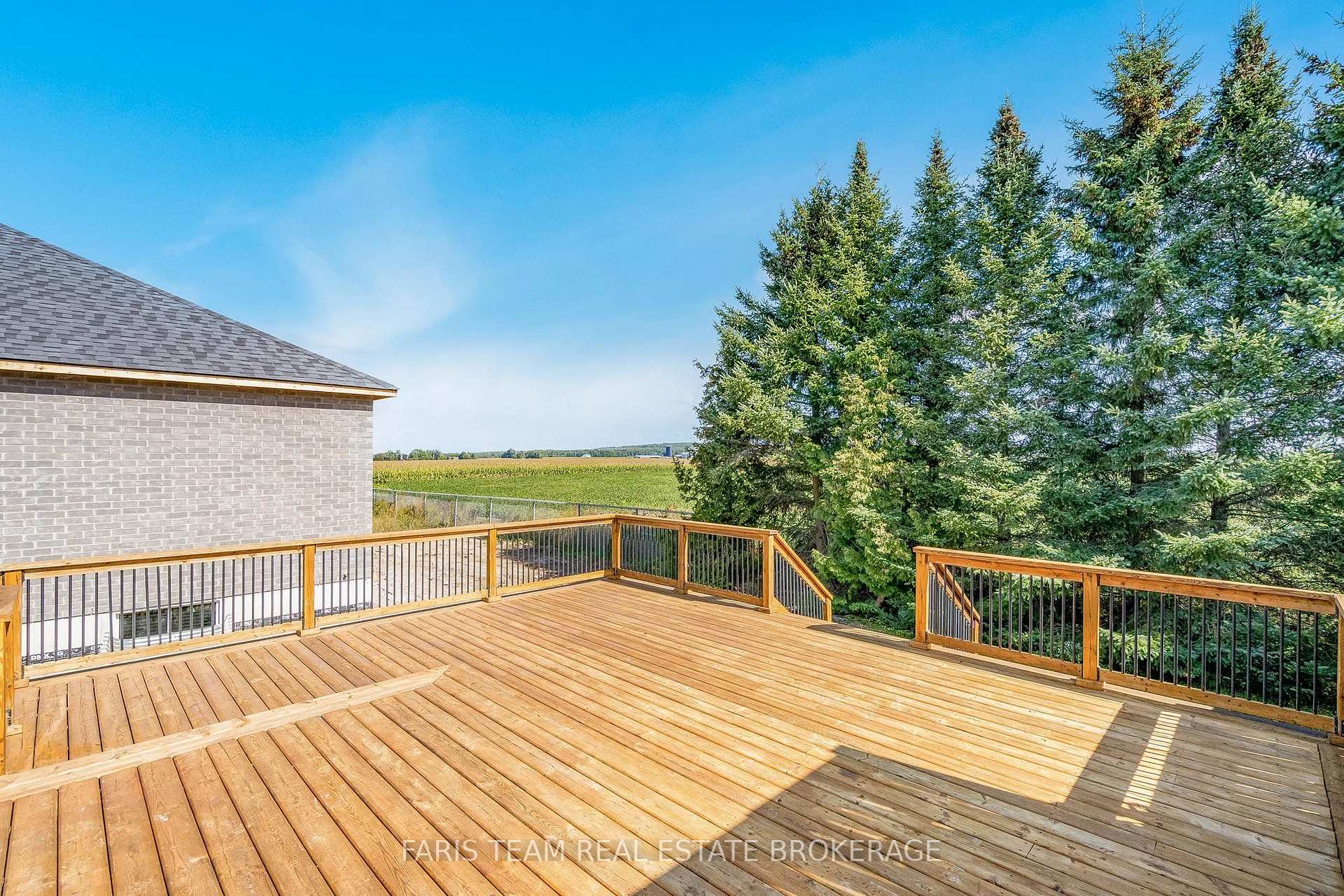 Photo 24 of 152 Ritchie Crescent, Springwater, Elmvale — HOMEH