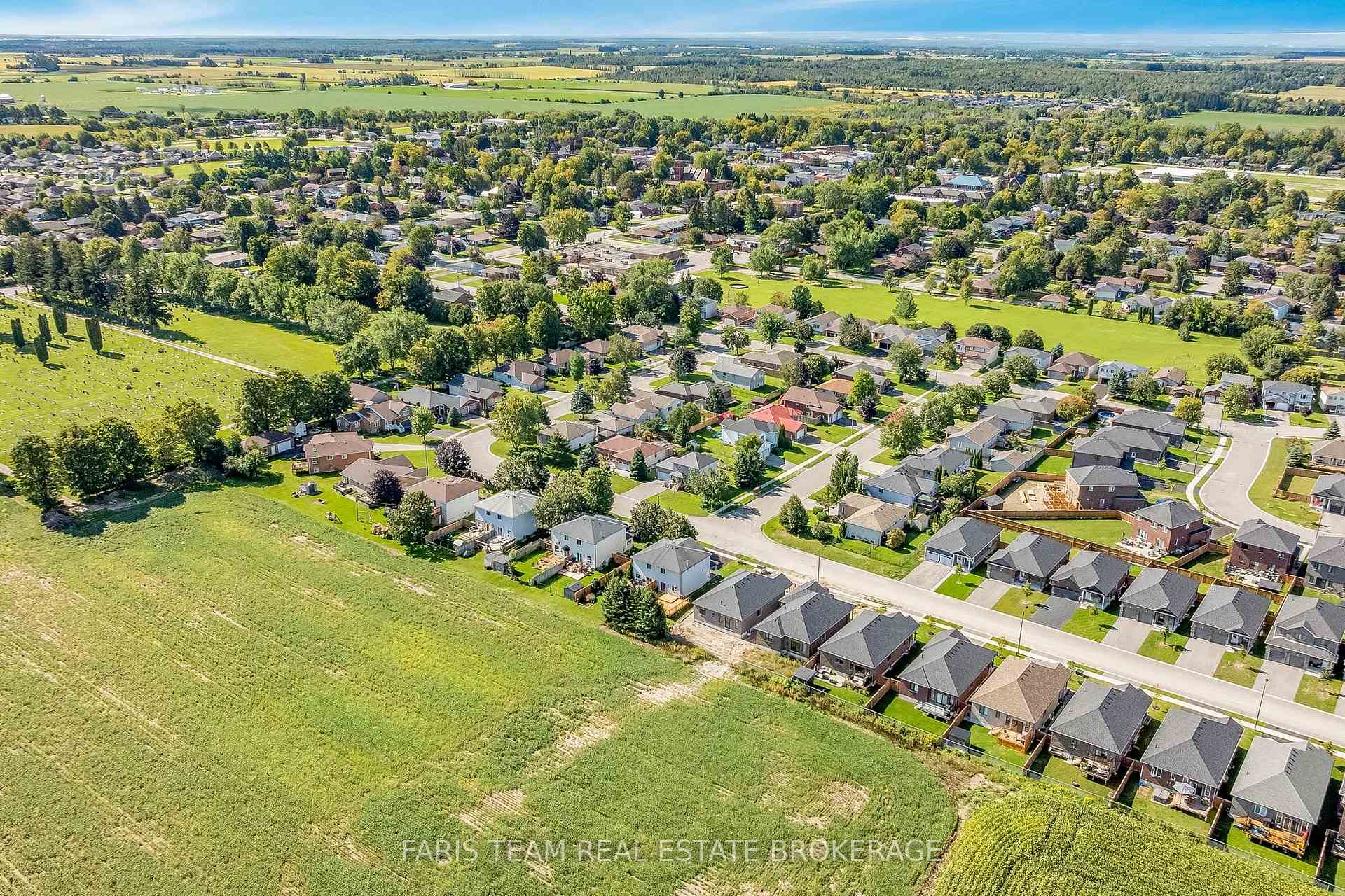 Photo 31 of 152 Ritchie Crescent, Springwater, Elmvale — HOMEH