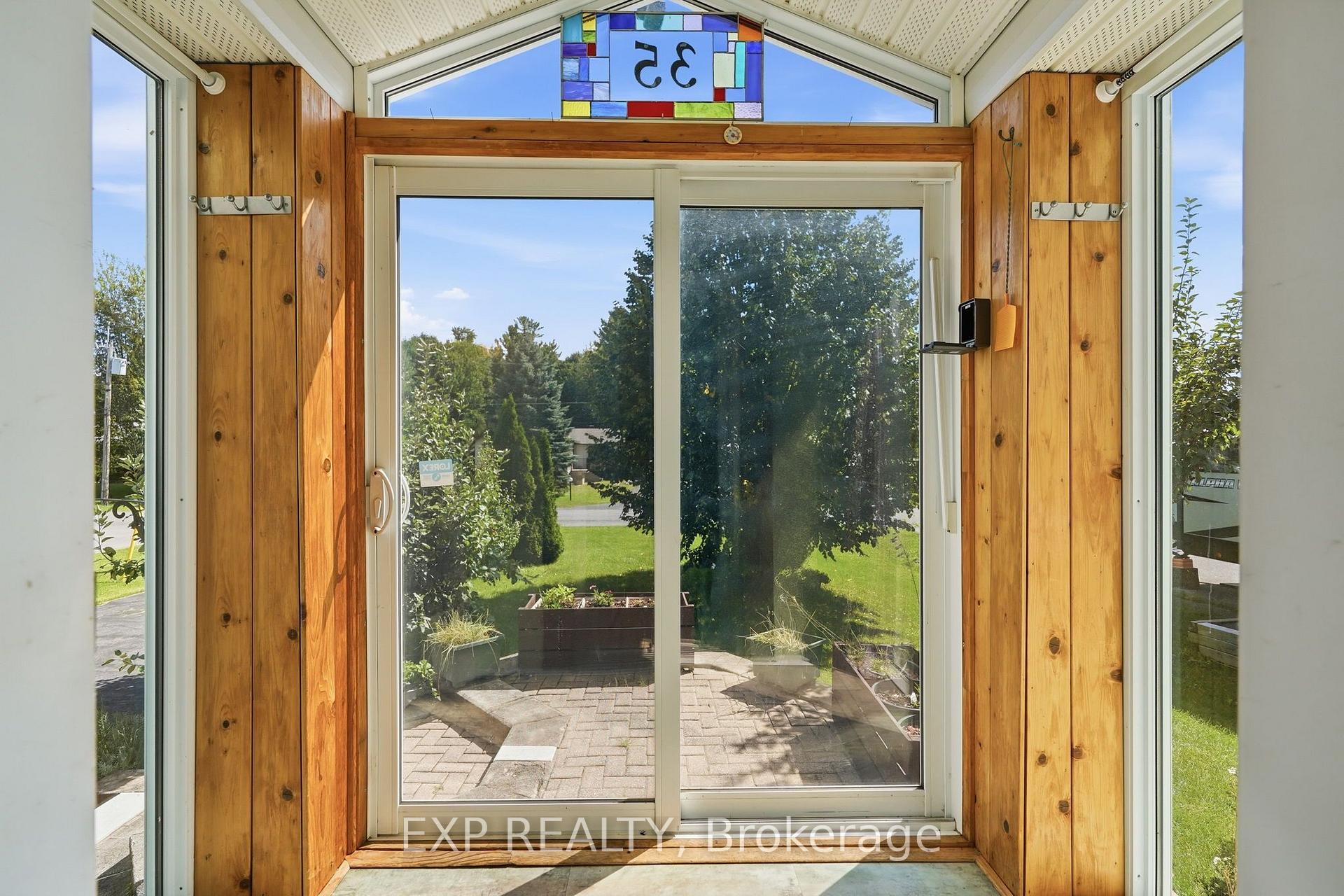 Photo 11 of 35 Brisson Street, The Nation, Limoges — HOMEH