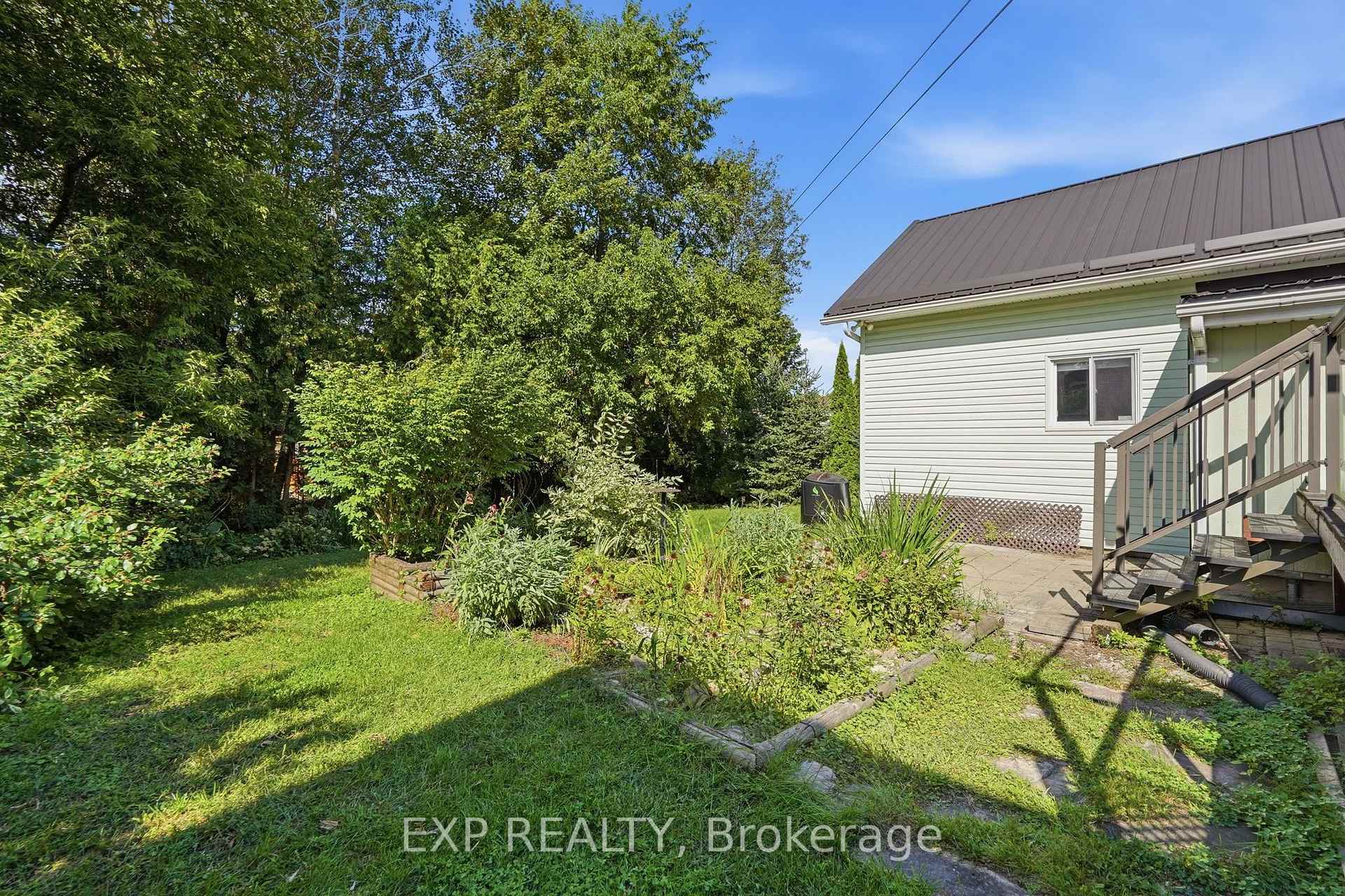 Photo 34 of 35 Brisson Street, The Nation, Limoges — HOMEH