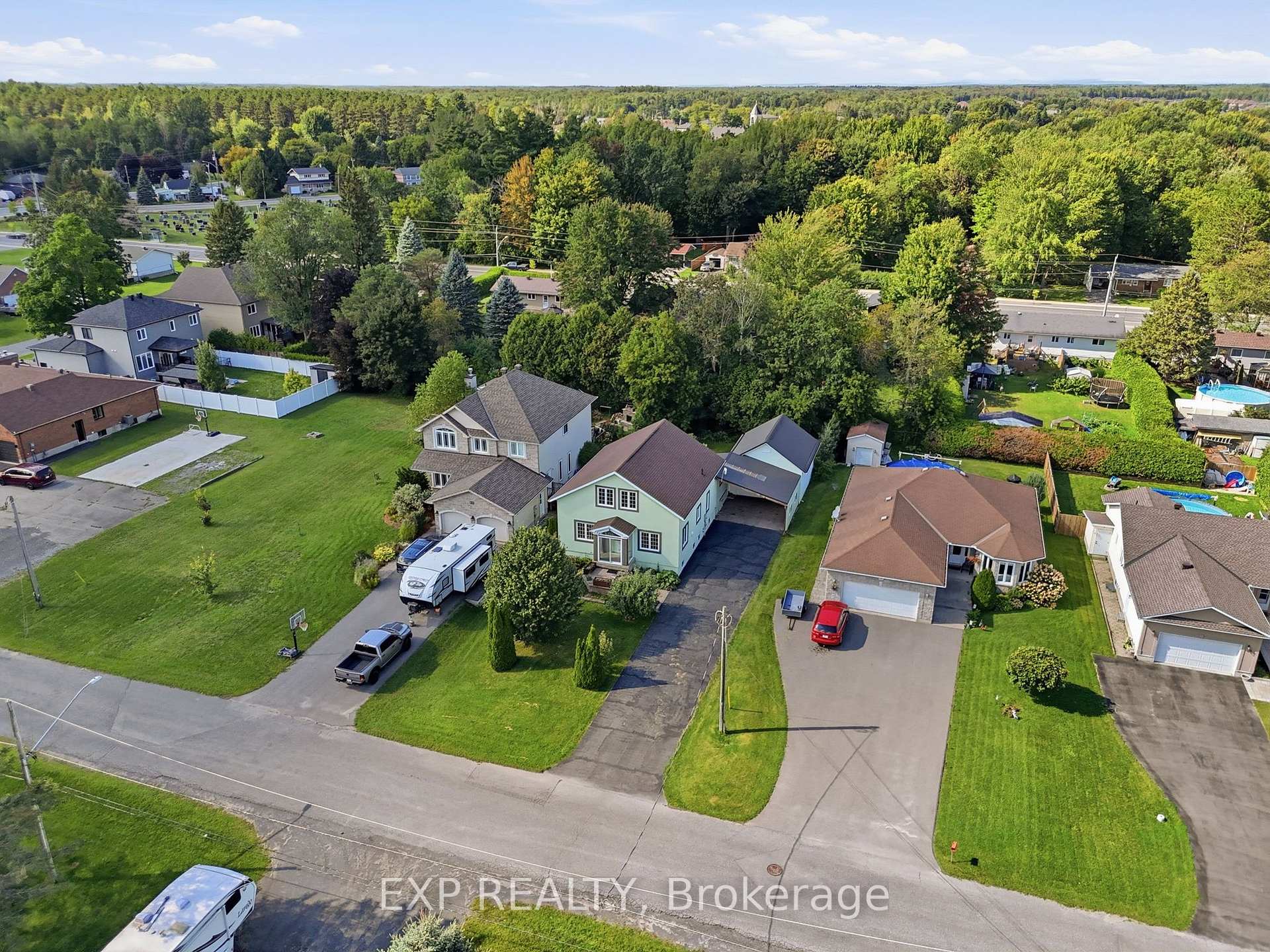 Photo 37 of 35 Brisson Street, The Nation, Limoges — HOMEH