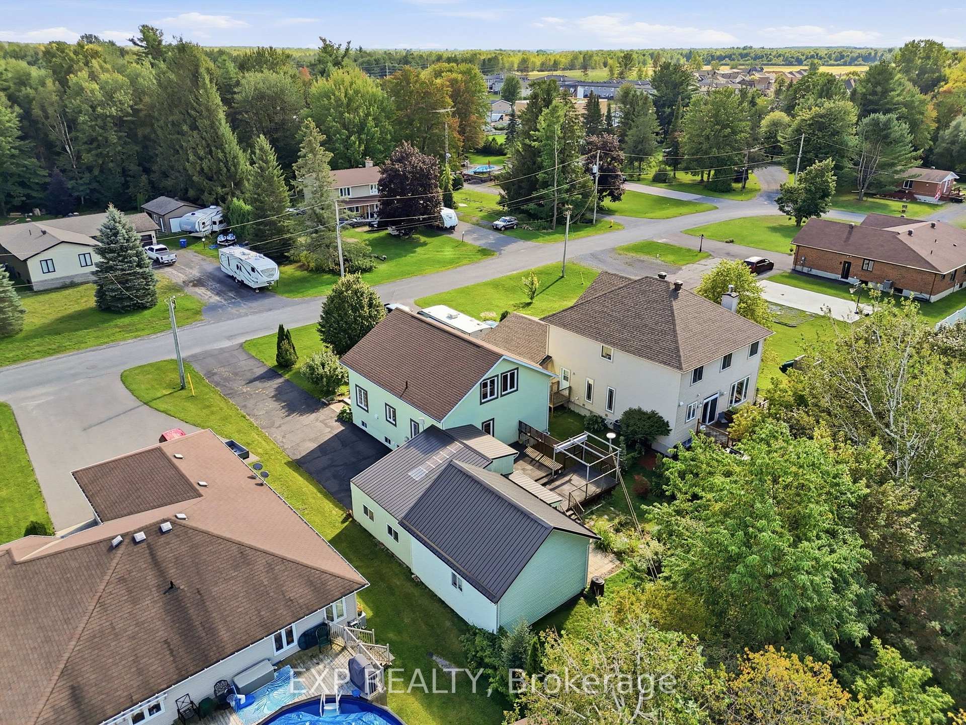 Photo 40 of 35 Brisson Street, The Nation, Limoges — HOMEH