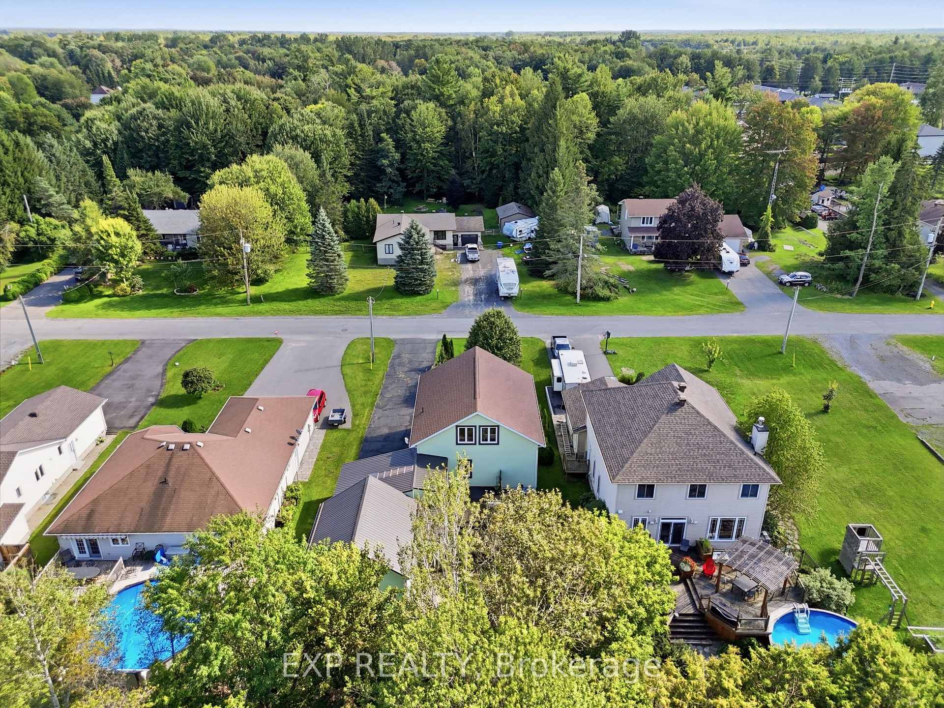 Photo 42 of 35 Brisson Street, The Nation, Limoges — HOMEH