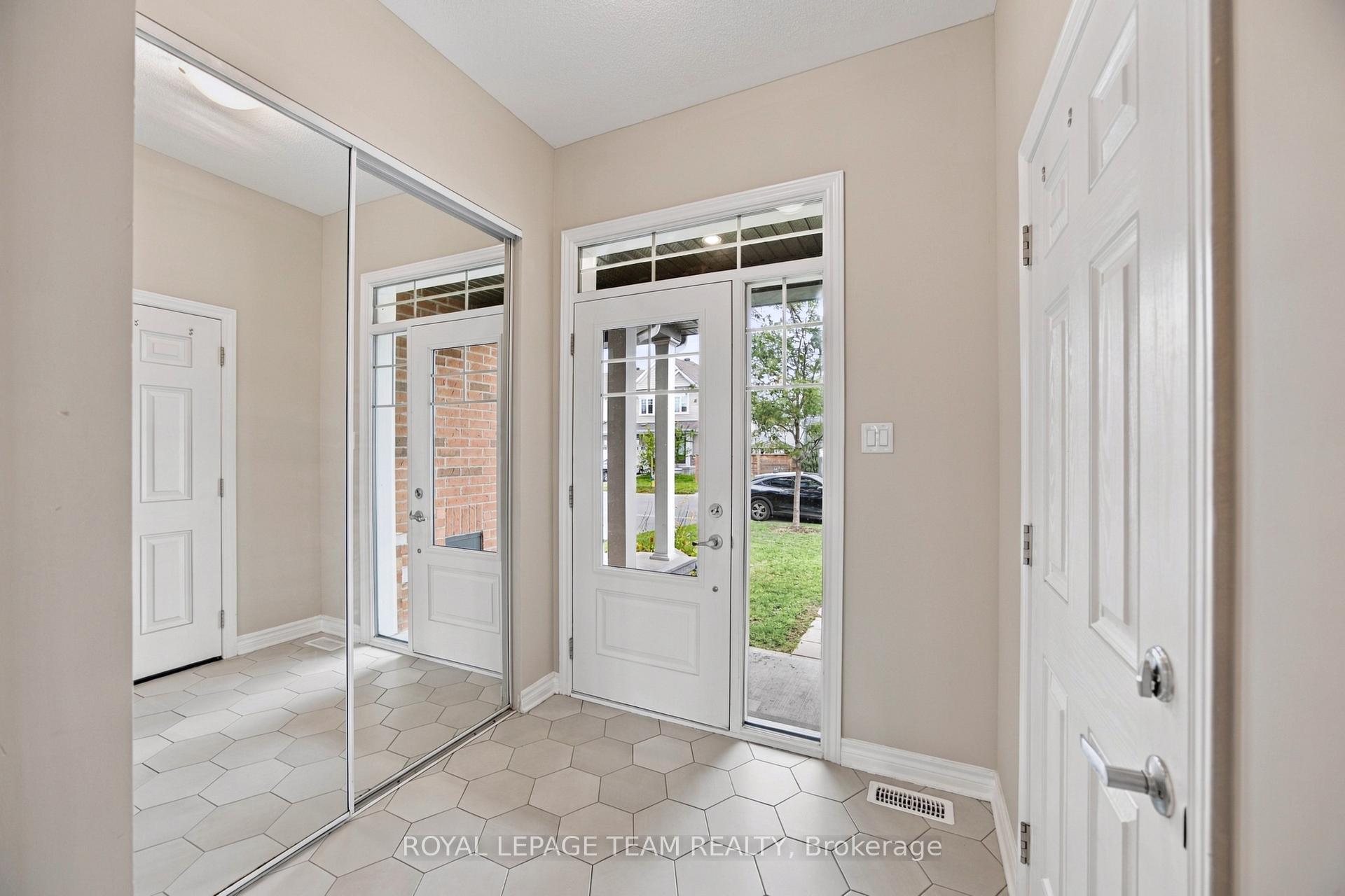 Photo 5 of 183 Bandelier Way, Ottawa, Stittsville (North) — HOMEH