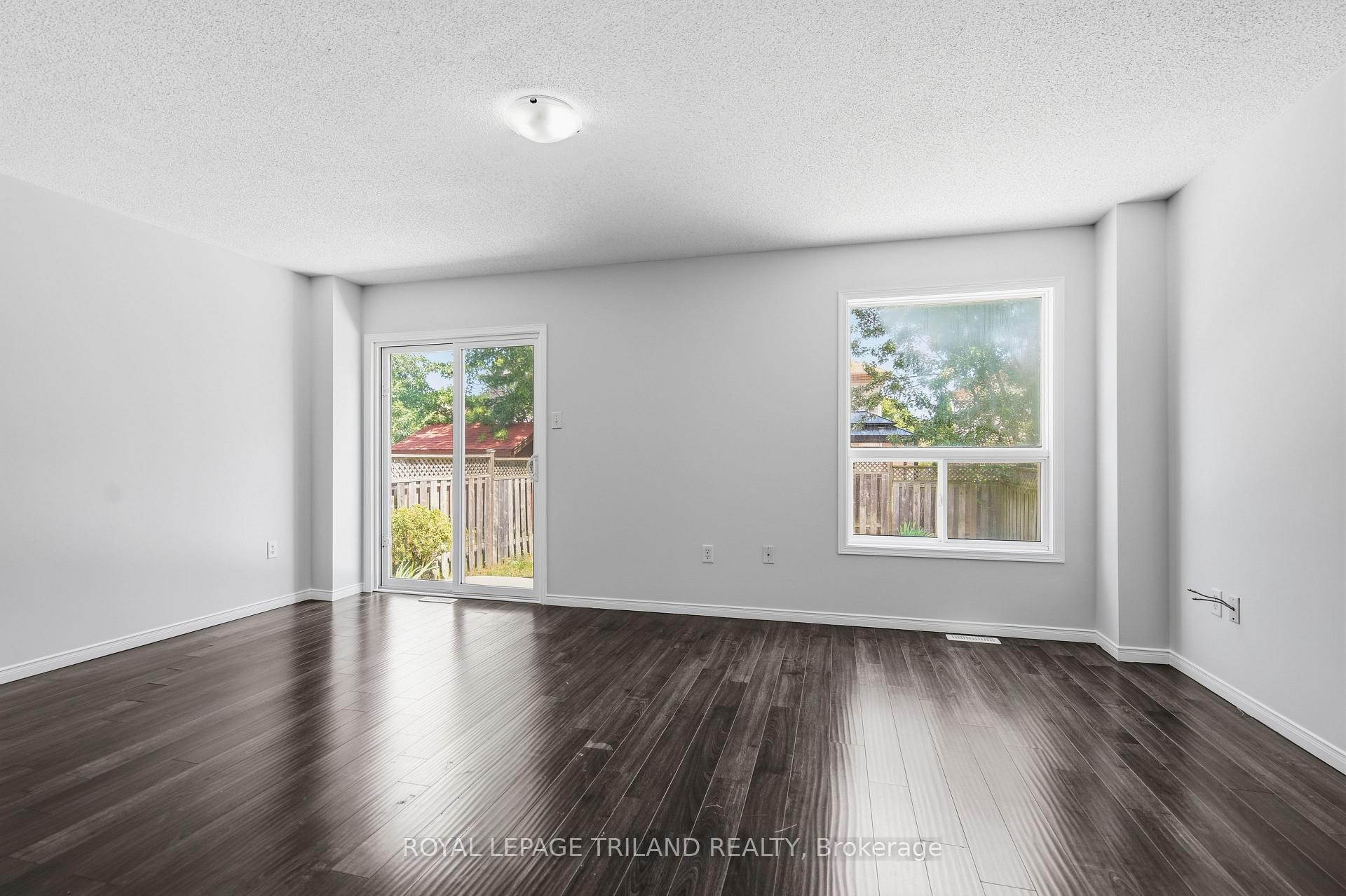 Photo 10 of 1942 Bloom Crescent, London, North C — HOMEH