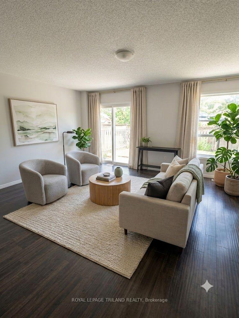 Photo 11 of 1942 Bloom Crescent, London, North C — HOMEH