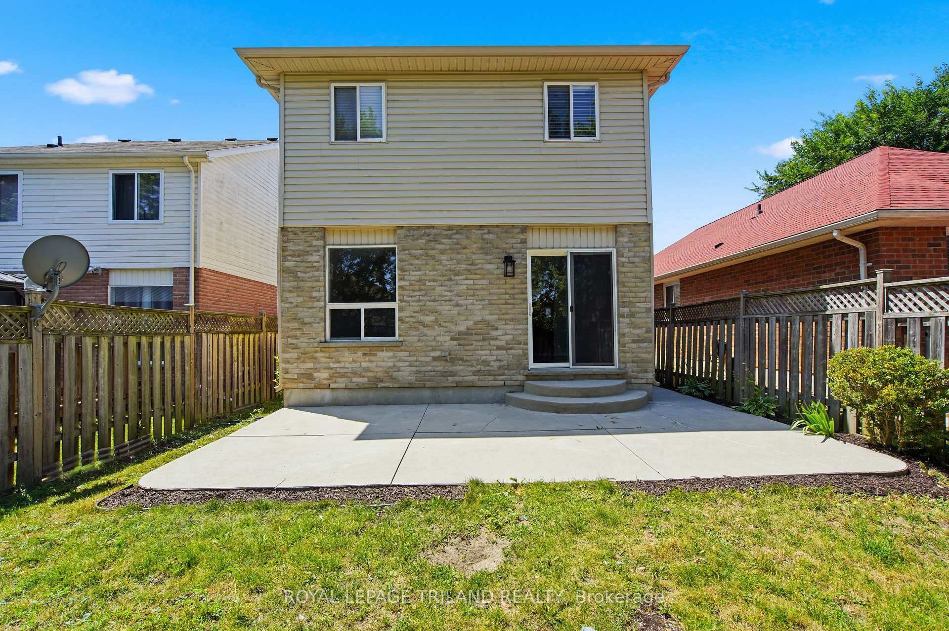 Photo 24 of 1942 Bloom Crescent, London, North C — HOMEH