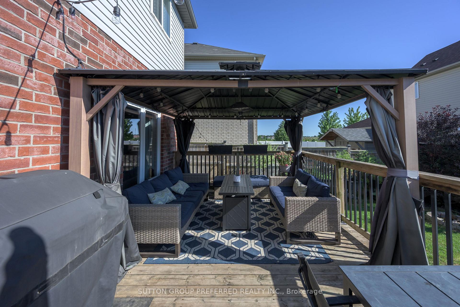 Photo 5 of 3288 Turner Crescent, London, South U — HOMEH
