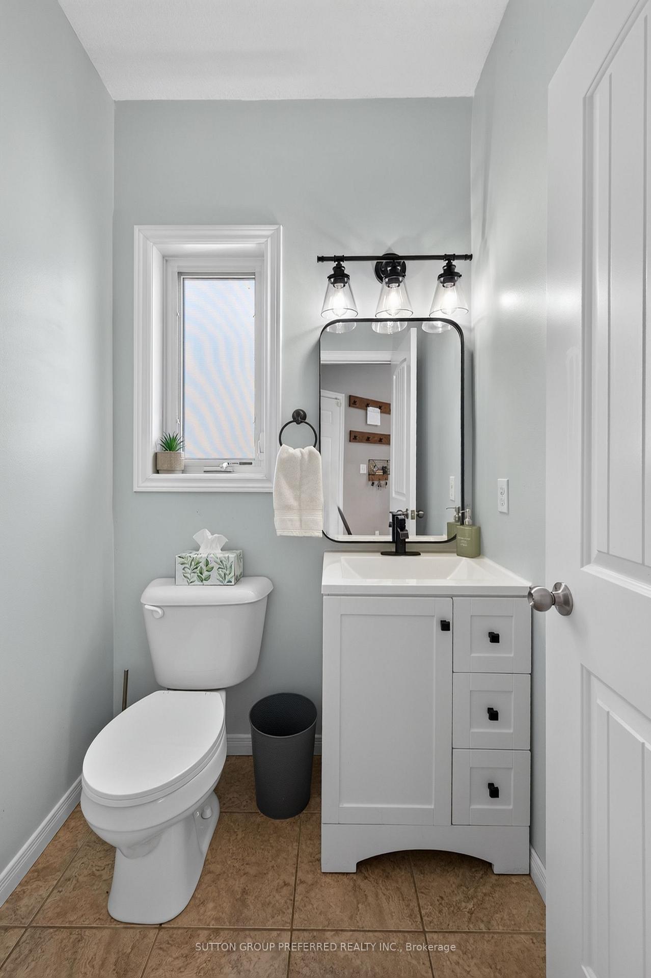 Photo 18 of 3288 Turner Crescent, London, South U — HOMEH