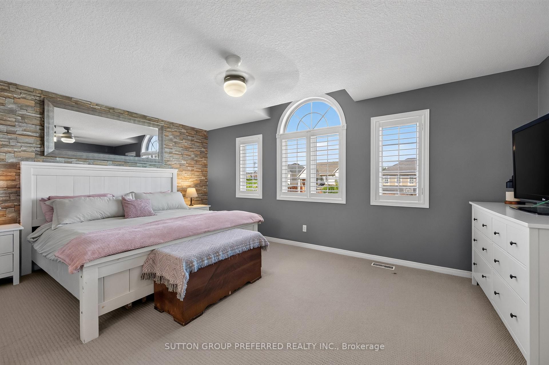 Photo 20 of 3288 Turner Crescent, London, South U — HOMEH
