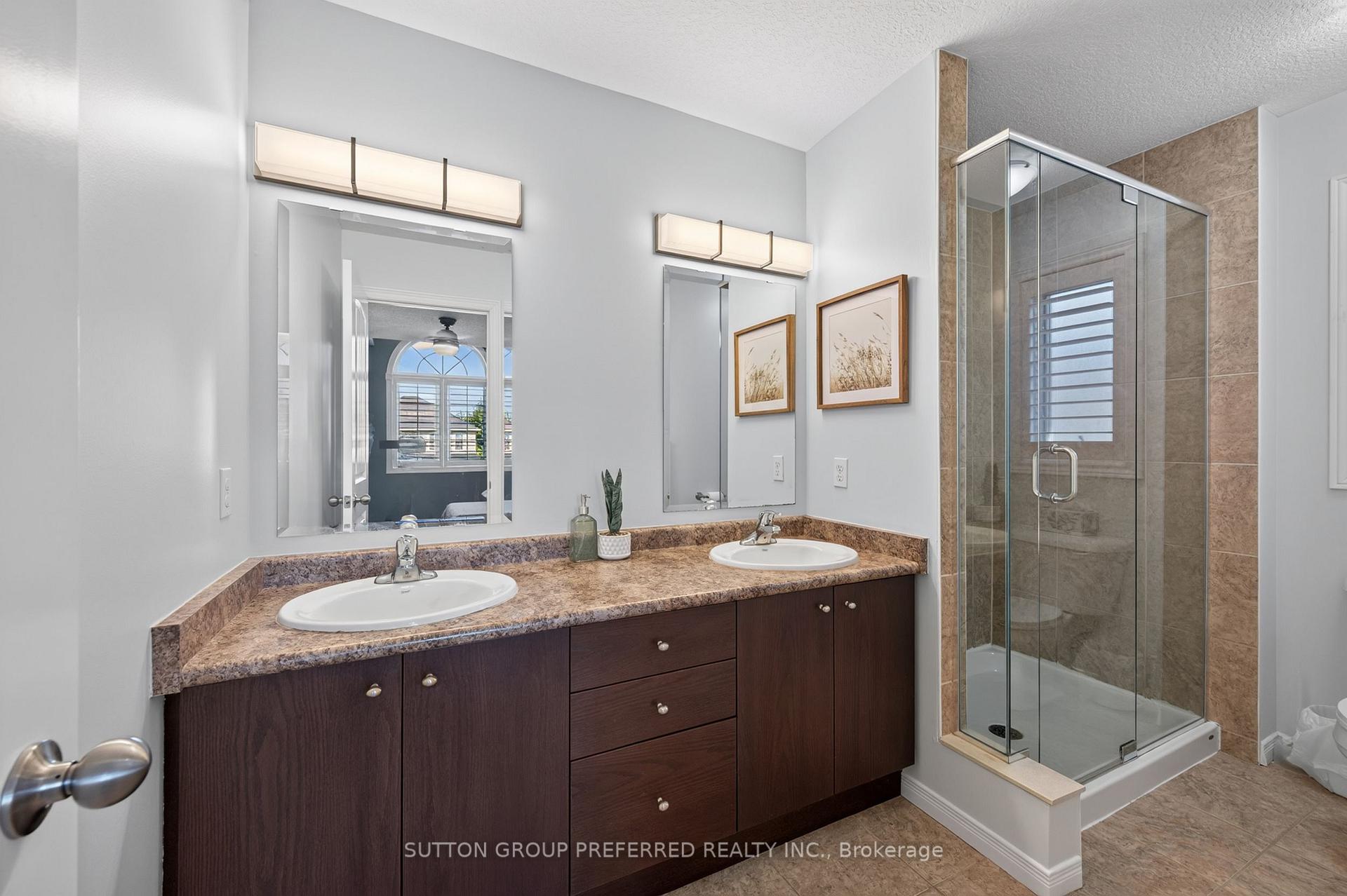 Photo 23 of 3288 Turner Crescent, London, South U — HOMEH