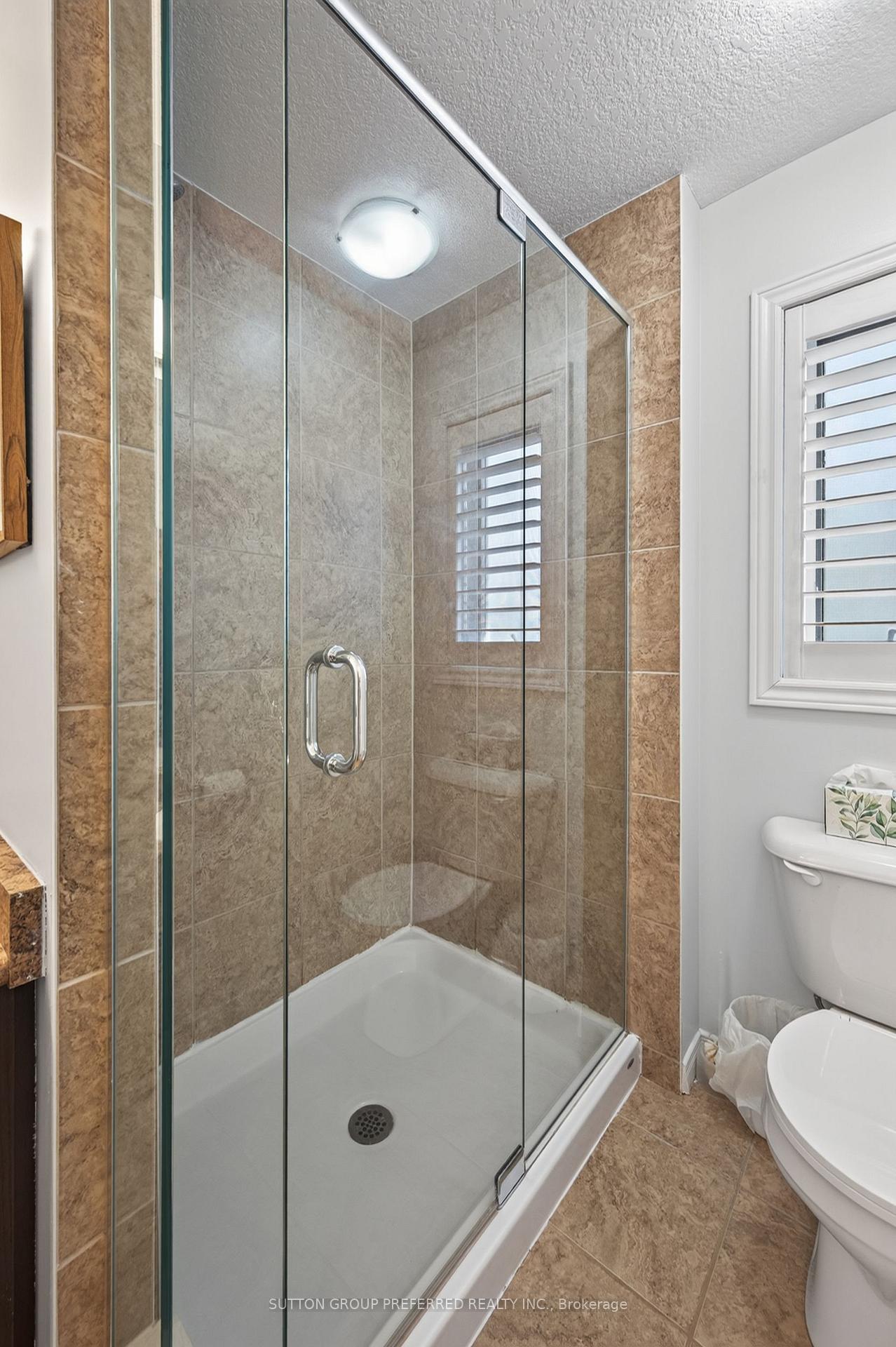 Photo 24 of 3288 Turner Crescent, London, South U — HOMEH