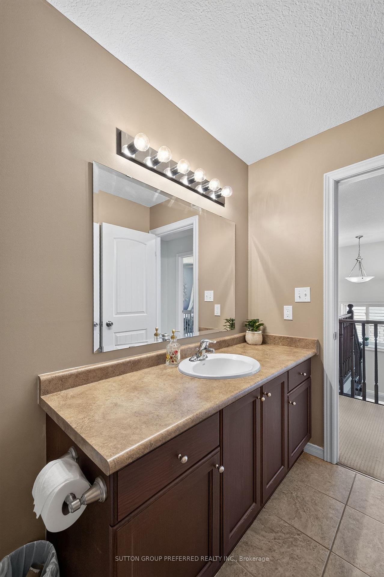 Photo 27 of 3288 Turner Crescent, London, South U — HOMEH