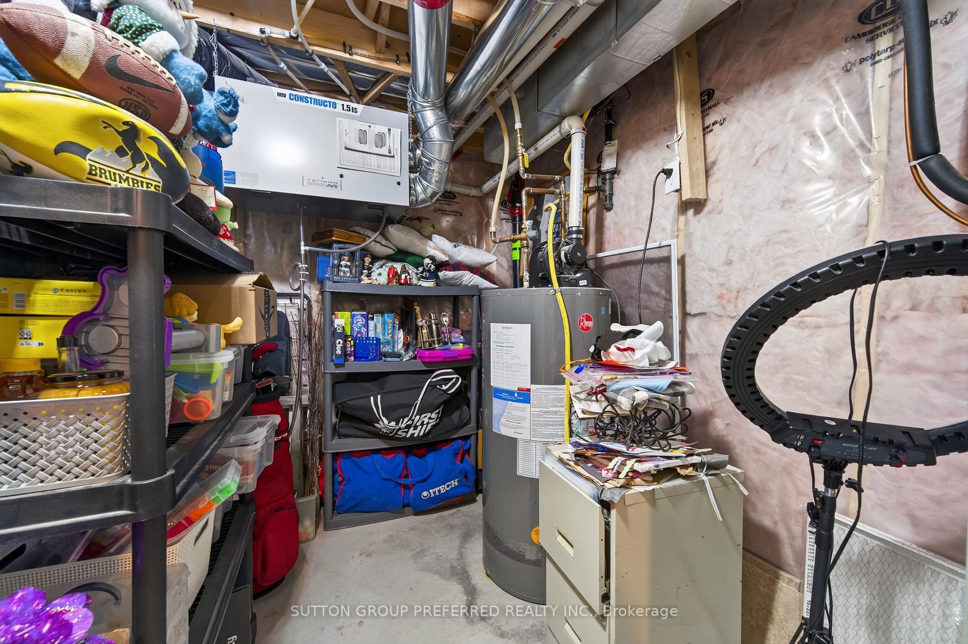 Photo 36 of 3288 Turner Crescent, London, South U — HOMEH