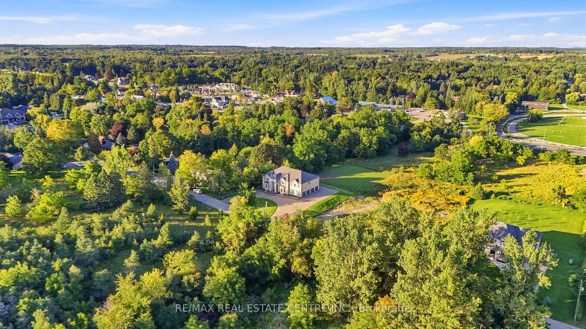 Photo 86 of 91 Troiless Street, Caledon, Caledon Village — HOMEH