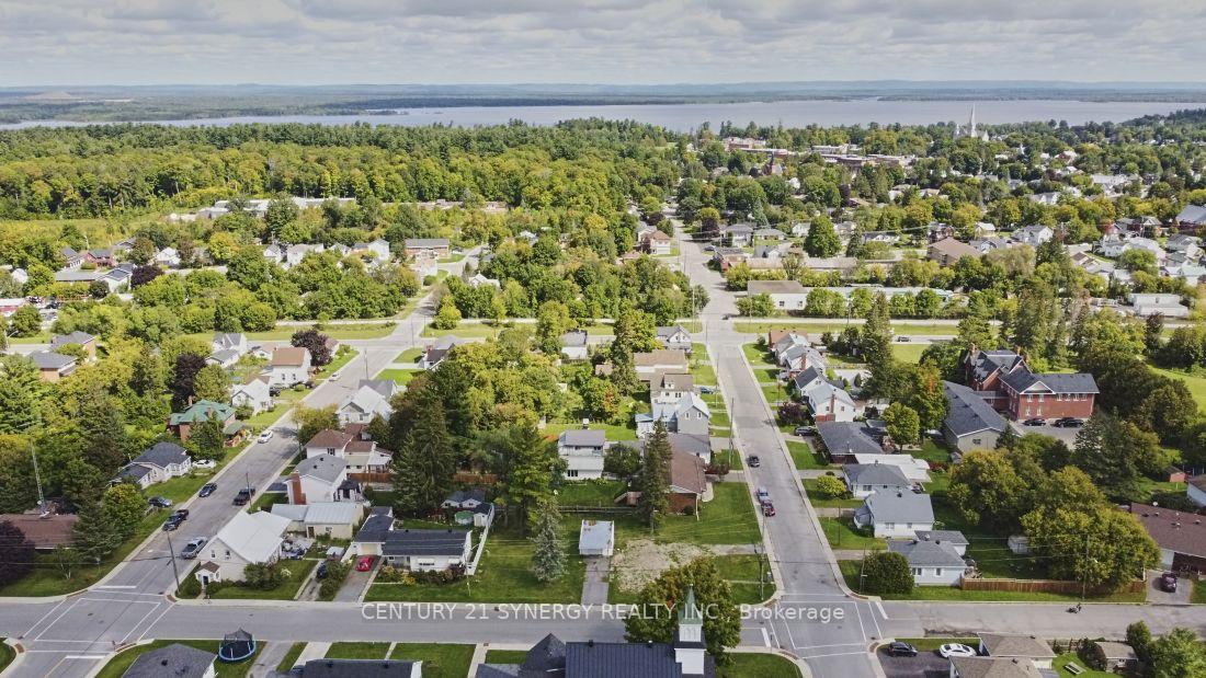 Photo 9 of 219 Alicia Street, Arnprior, Arnprior — HOMEH