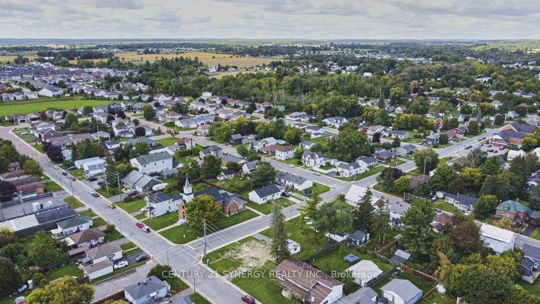 Photo 12 of 219 Alicia Street, Arnprior, Arnprior — HOMEH