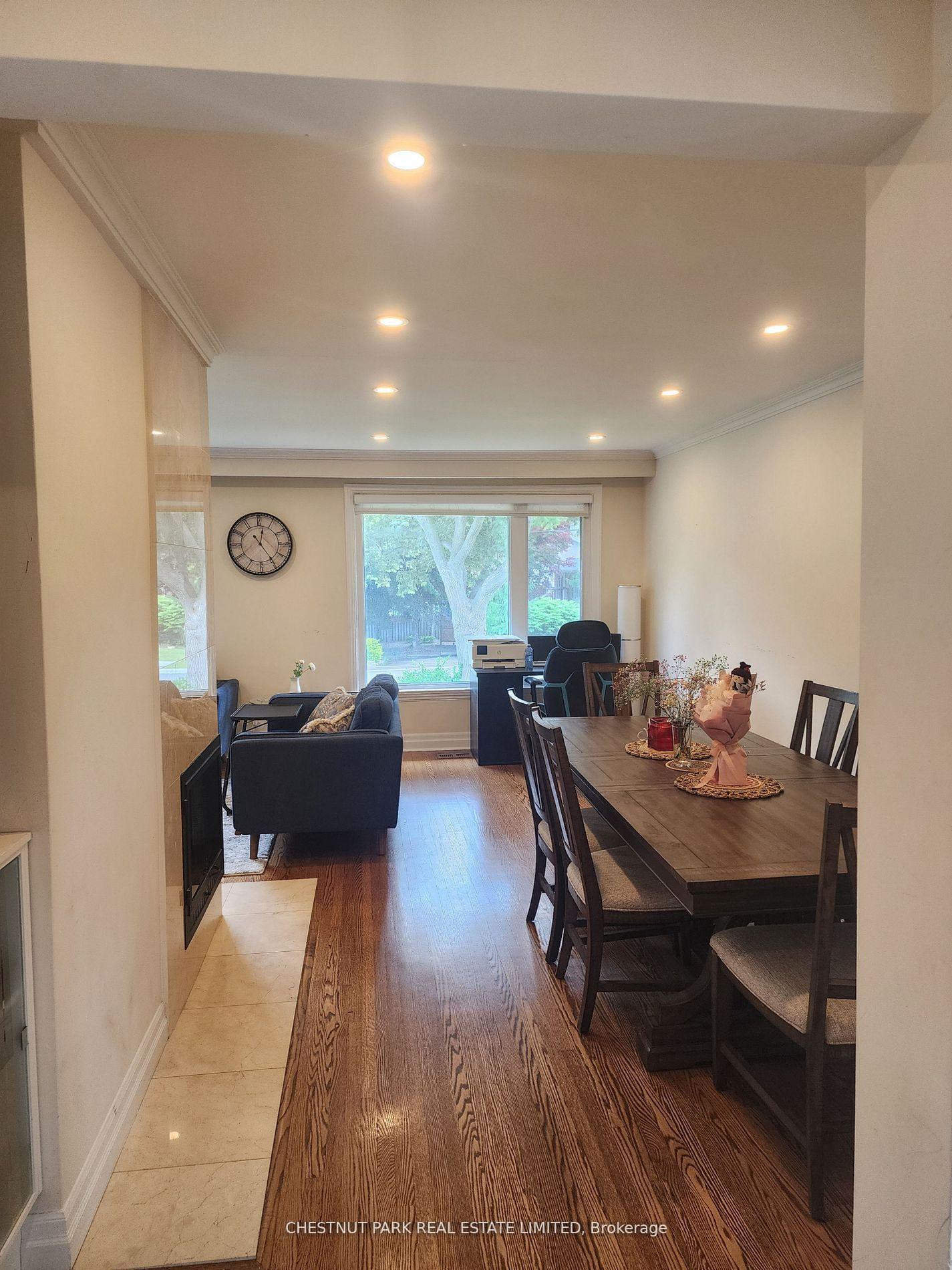 Photo 2 of 184 Burbank Drive, North York, Bayview Village — HOMEH