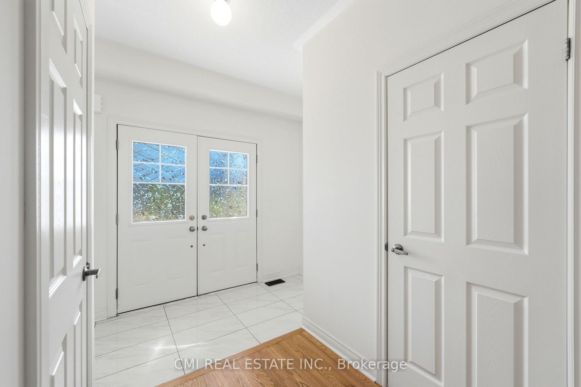 Photo 4 of 664 Fleetwood Drive, Oshawa, Eastdale — HOMEH