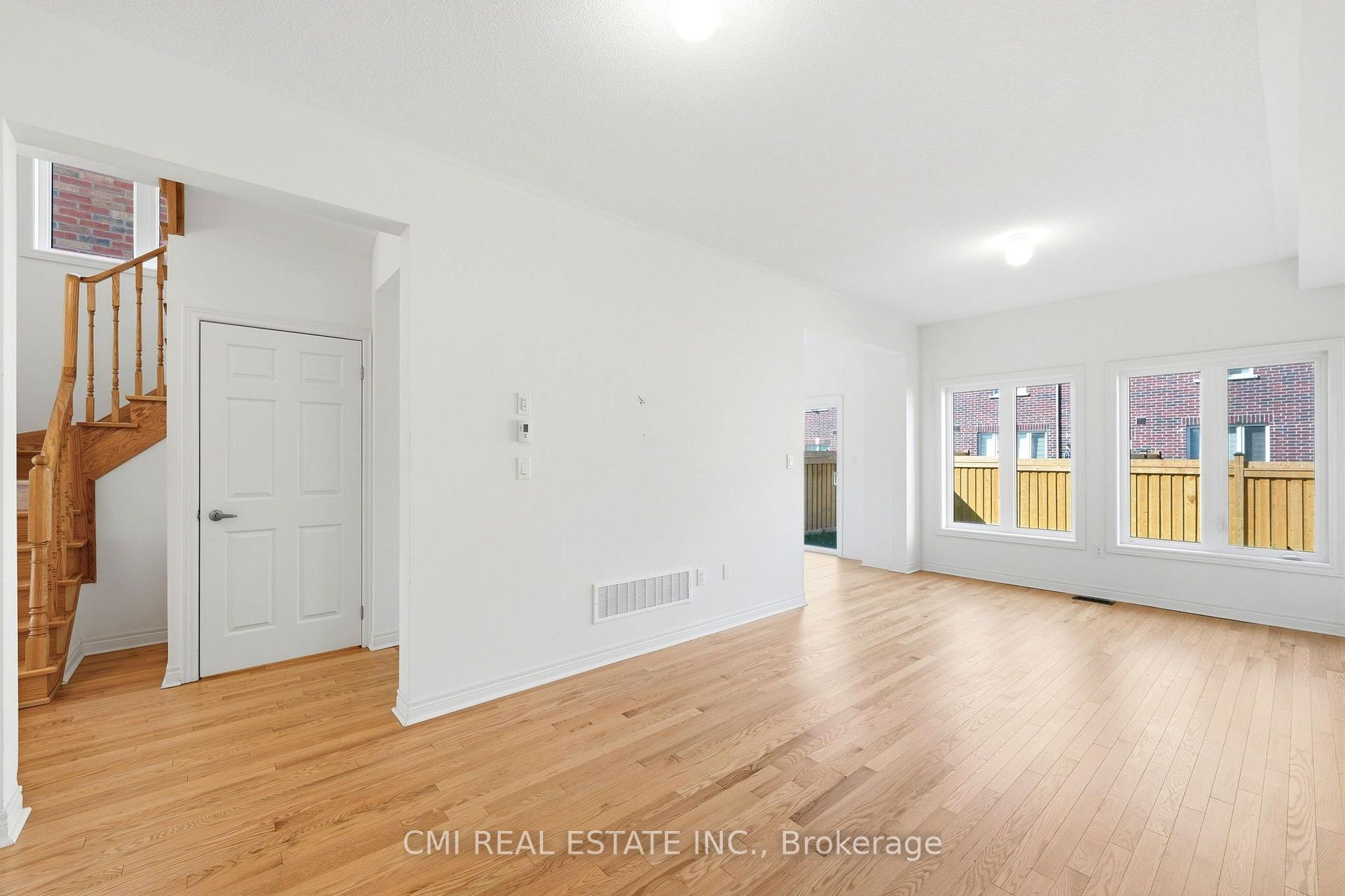 Photo 6 of 664 Fleetwood Drive, Oshawa, Eastdale — HOMEH