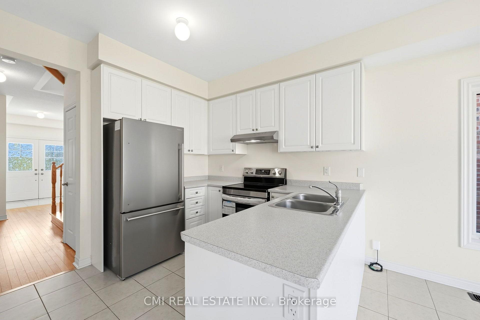 Photo 13 of 664 Fleetwood Drive, Oshawa, Eastdale — HOMEH