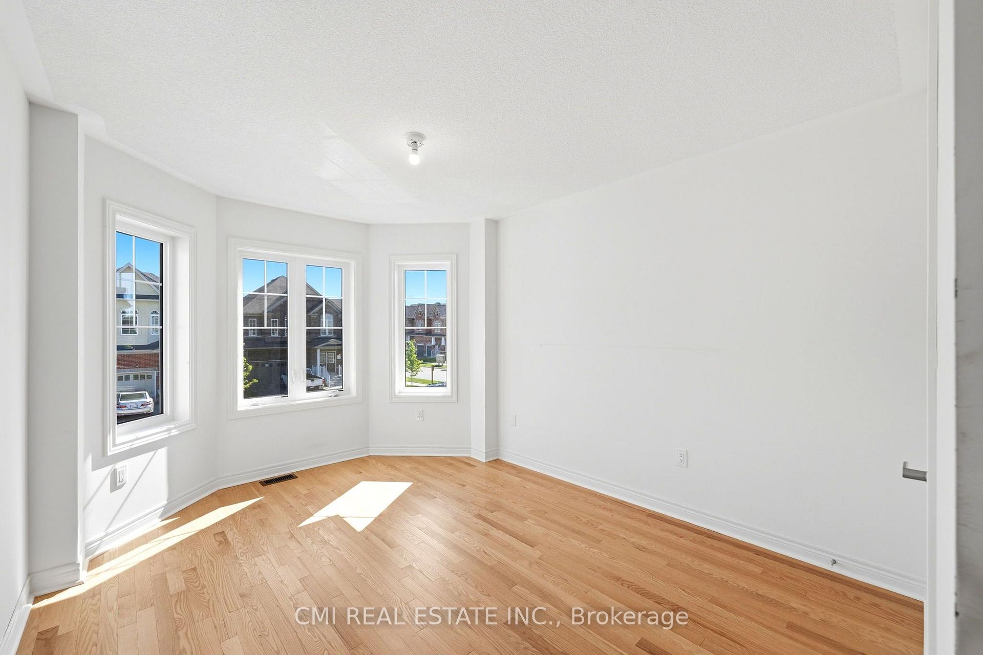 Photo 21 of 664 Fleetwood Drive, Oshawa, Eastdale — HOMEH