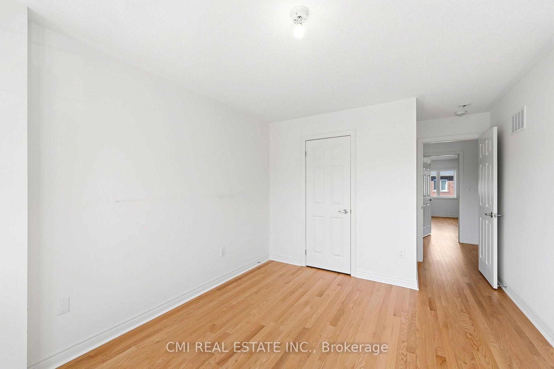 Photo 23 of 664 Fleetwood Drive, Oshawa, Eastdale — HOMEH