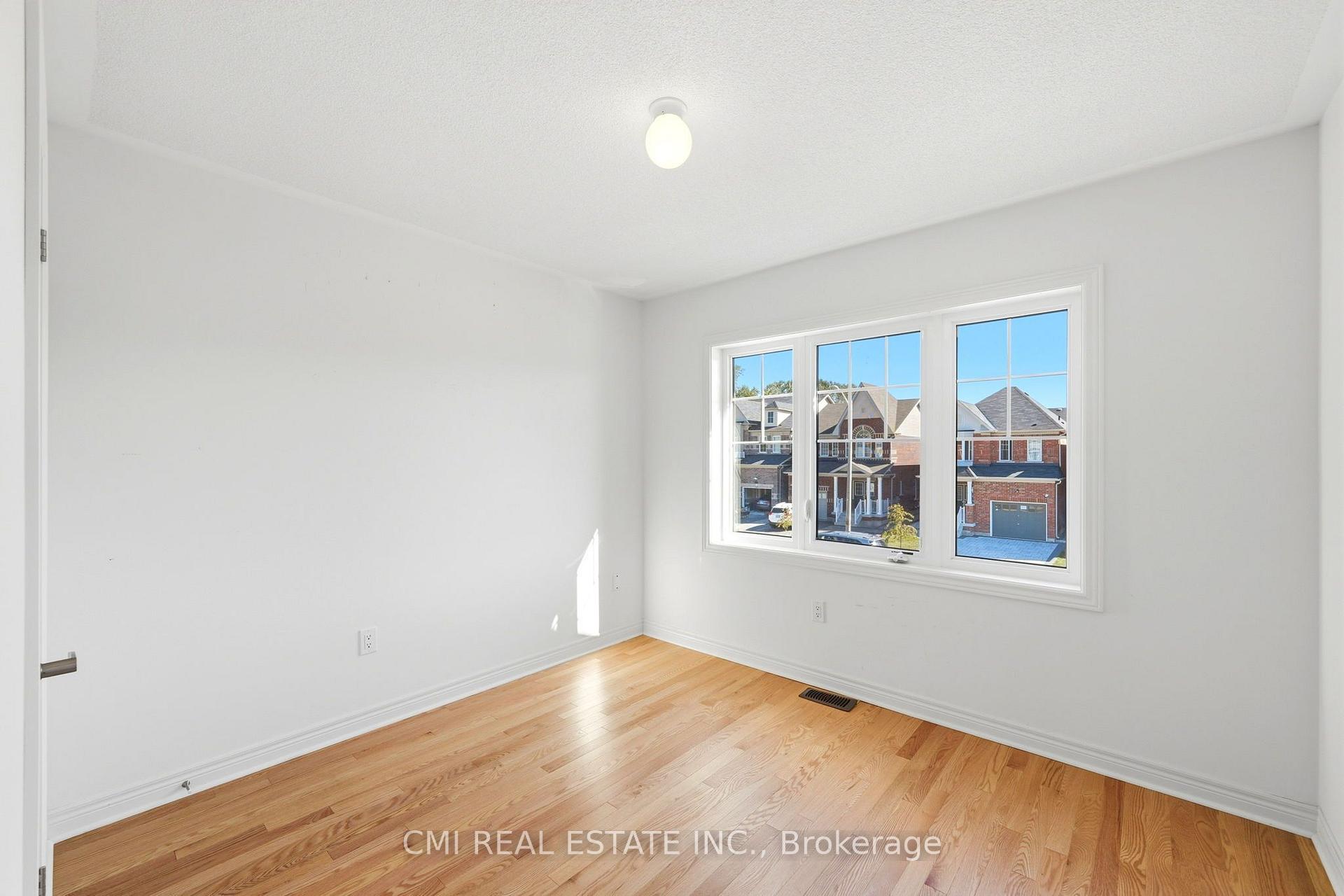 Photo 24 of 664 Fleetwood Drive, Oshawa, Eastdale — HOMEH
