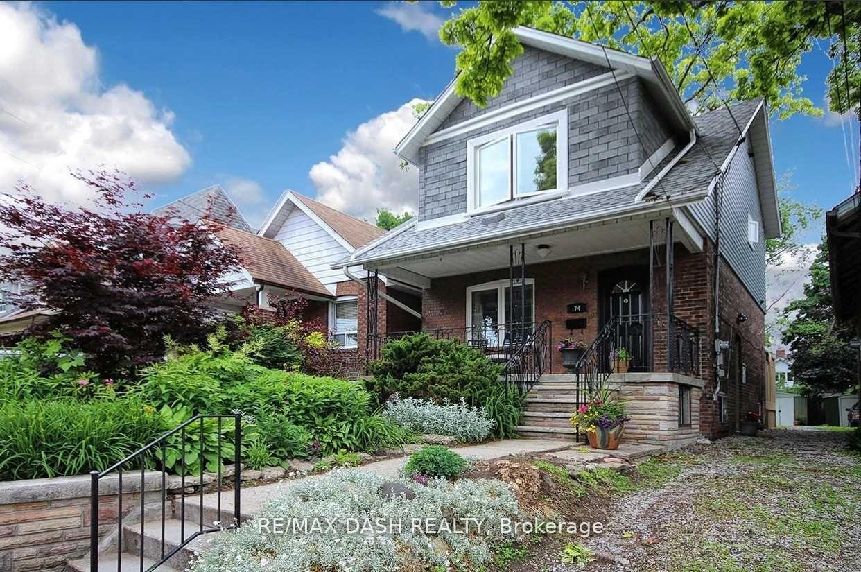Photo 2 of 74 Oak Park Avenue, Toronto, Woodbine-Lumsden — HOMEH