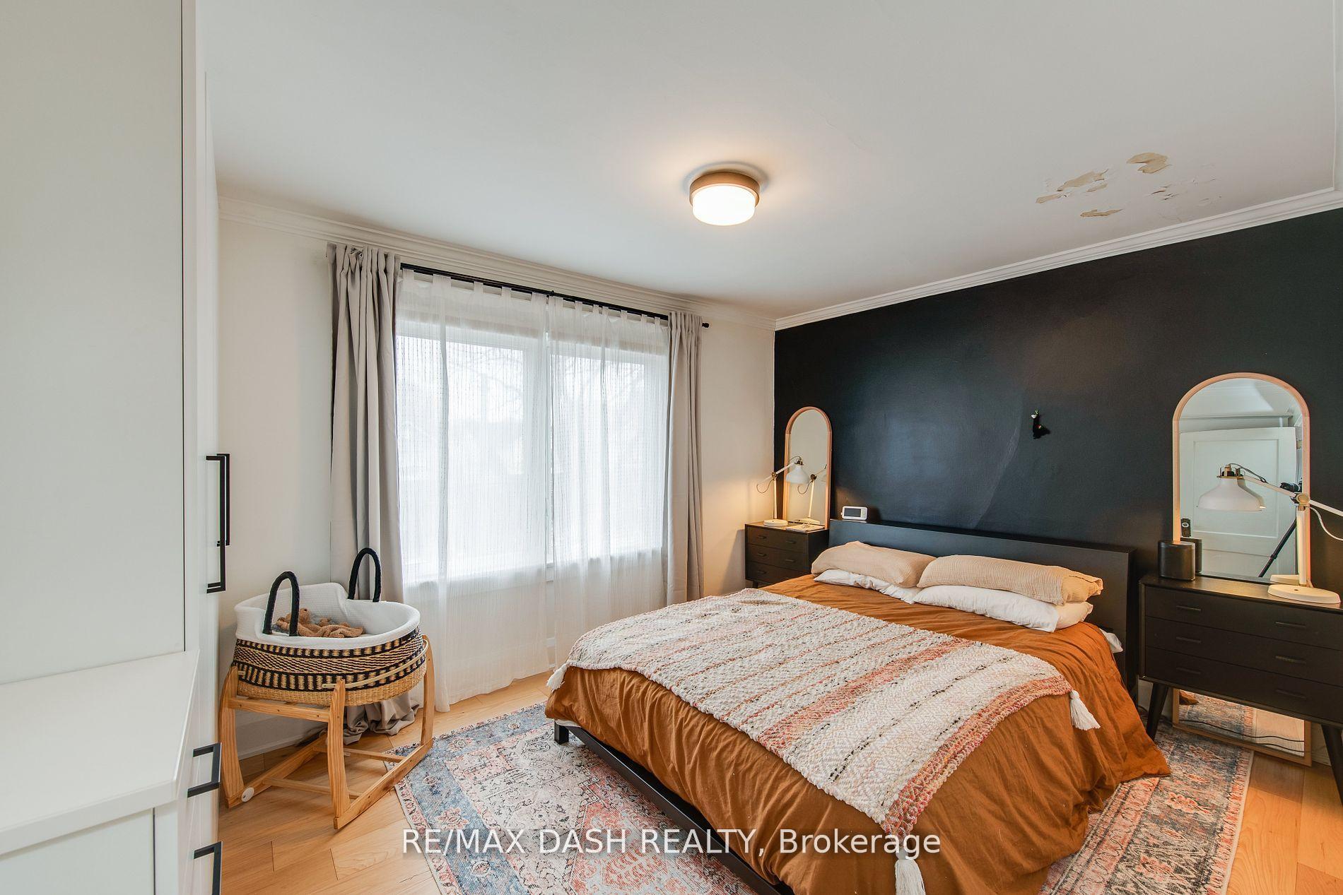 Photo 13 of 74 Oak Park Avenue, Toronto, Woodbine-Lumsden — HOMEH