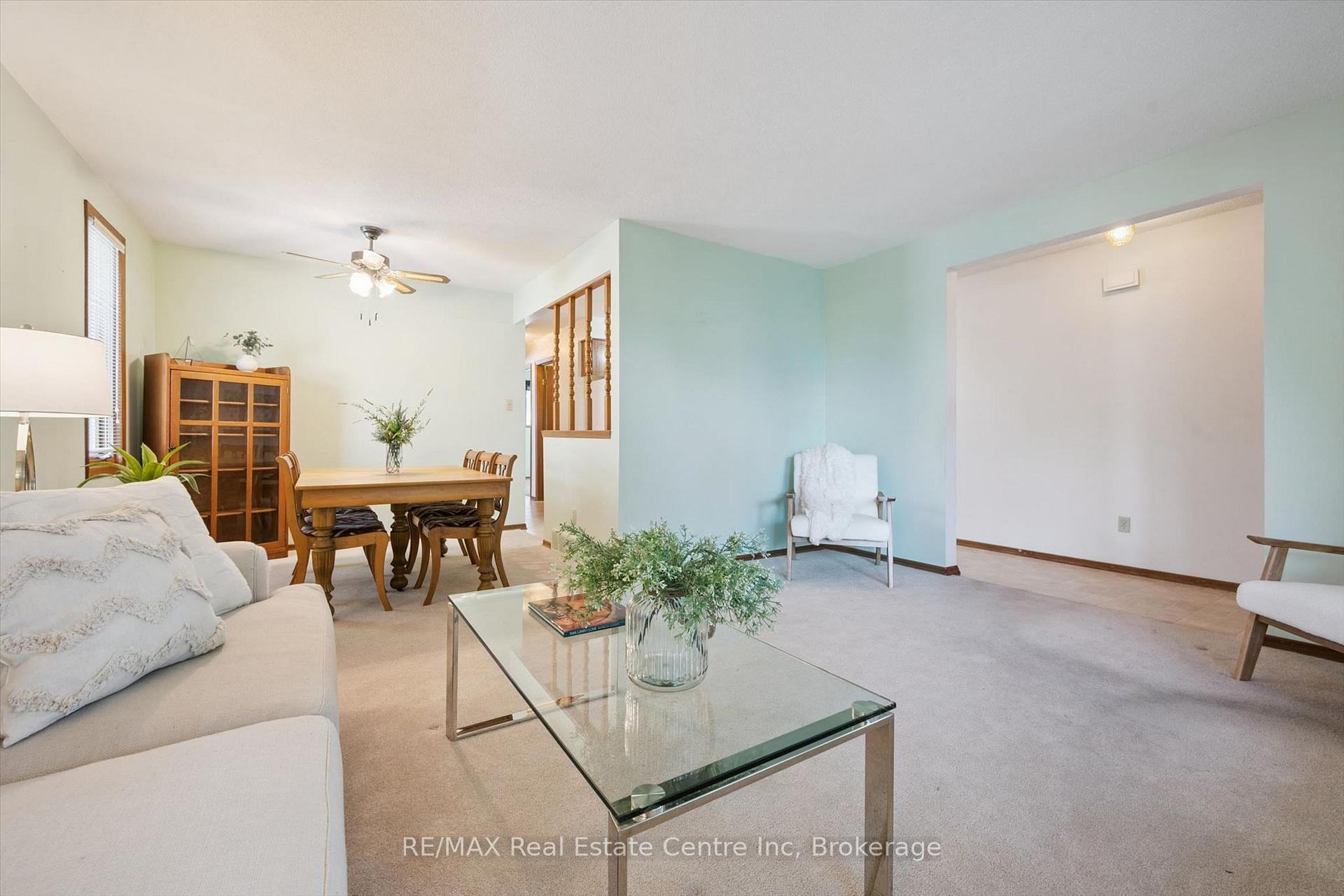 Photo 10 of 7 Countryside Crescent, Kitchener, Country Hills — HOMEH